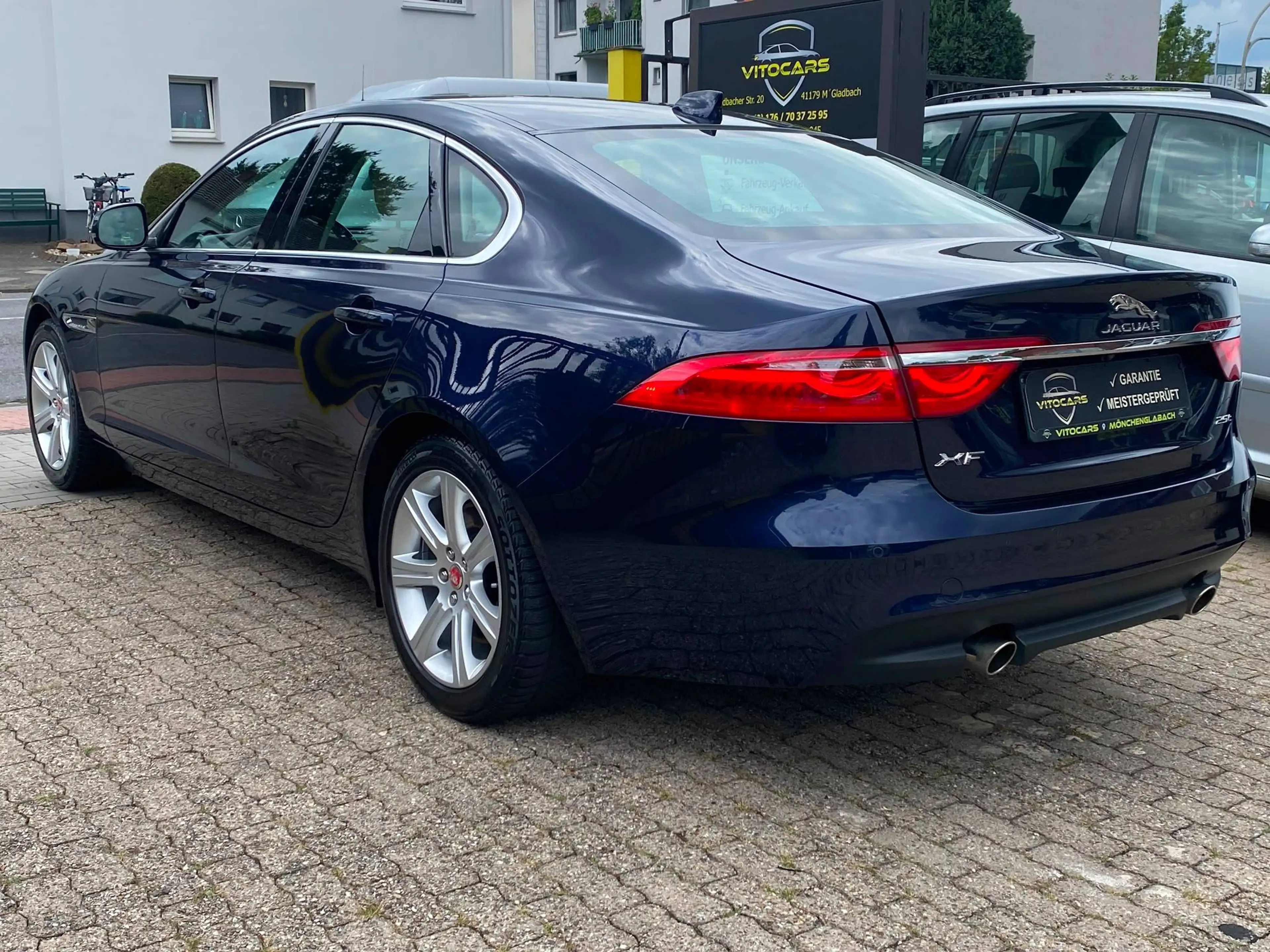 Jaguar XF Portfolio 2.5t | ab 4,99% | Garantie | — photo 8