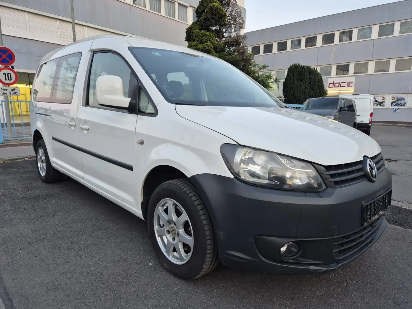 Volkswagen Caddy Kombi Rollsthul 1,6 TDI DPF - 1