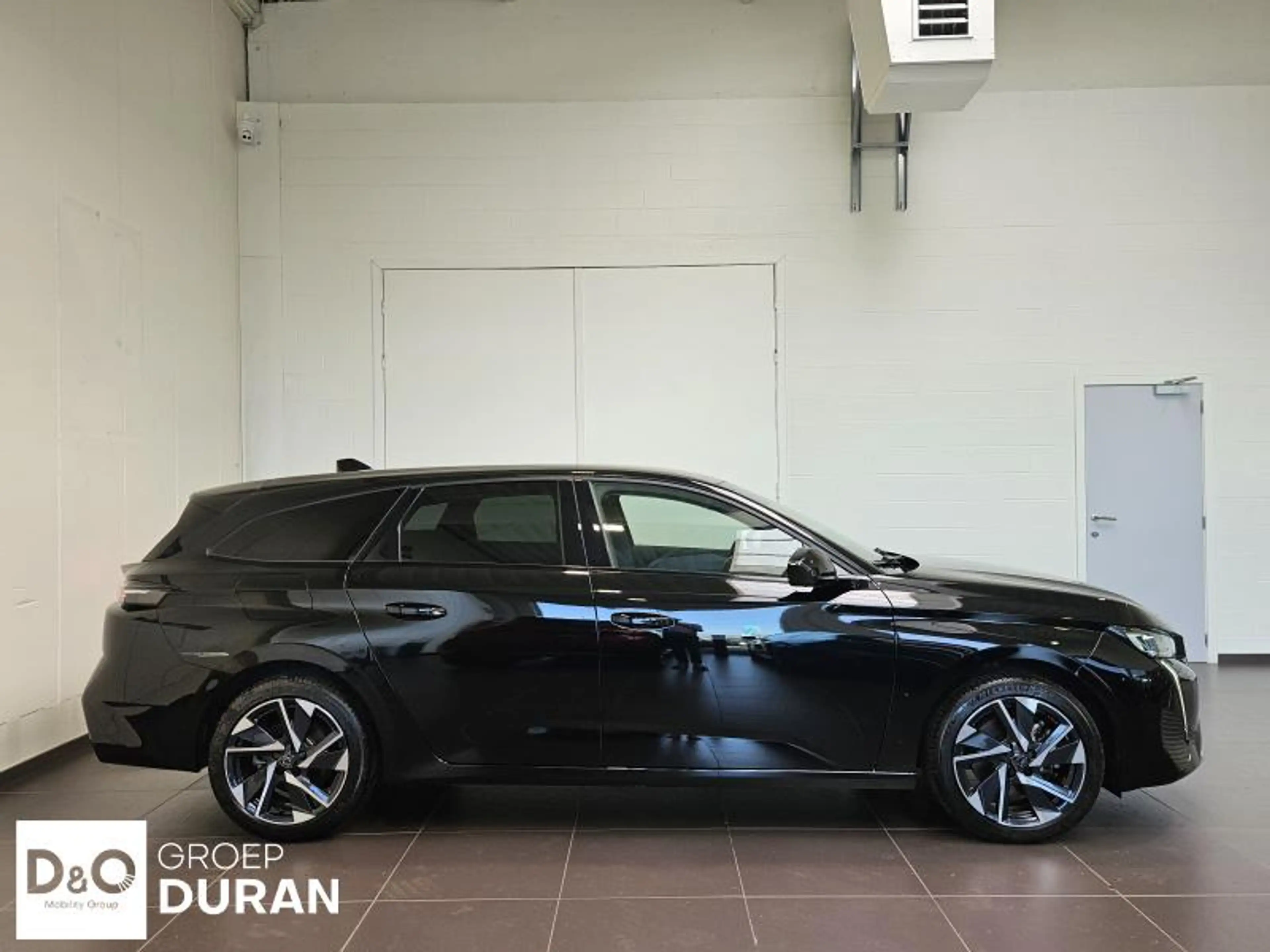 Peugeot 308 Allure 1.2 Hybrid e-dcs6 — photo 7