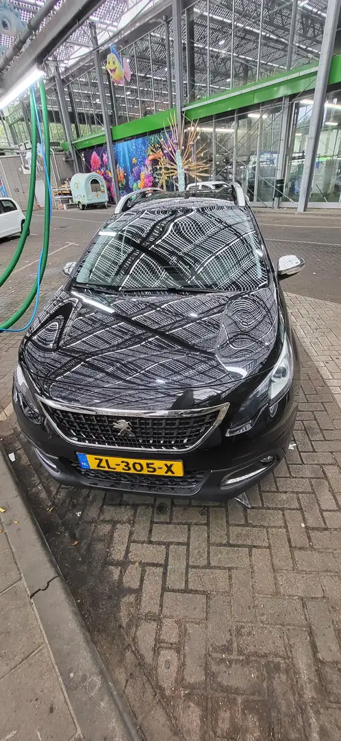 Peugeot 2008 2008 1.2 PureTech Active Zwart - 1