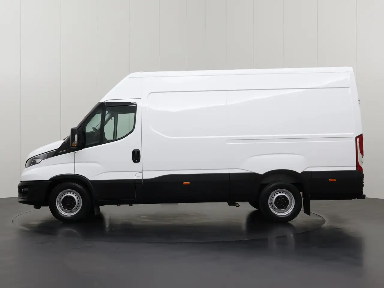 Iveco Daily 2024 — фото 12
