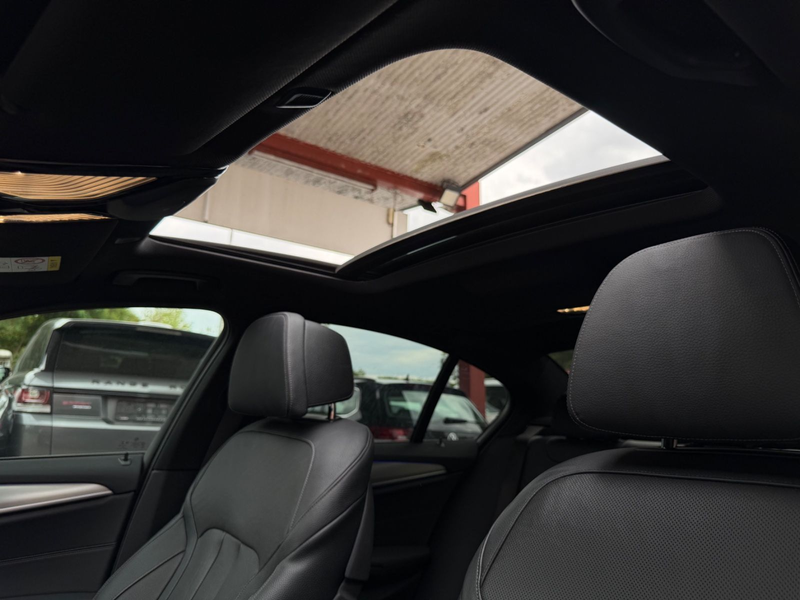 BMW 550 d xDrive GLASDACH/MEMORY/SOFT-CLOSE/HUD/ — photo 13