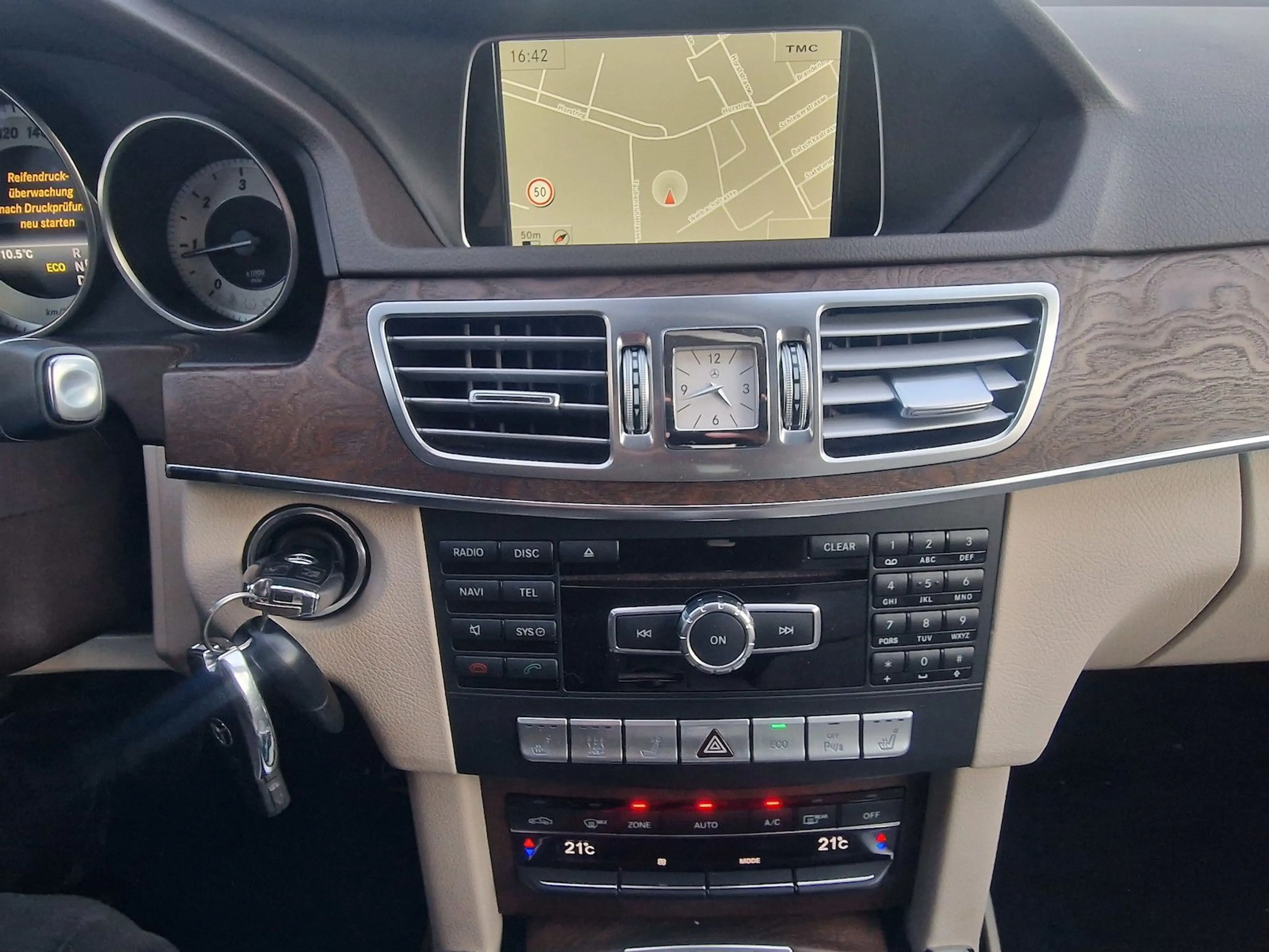 Mercedes-Benz E 250 CDI 4Matic NAVI XENON — photo 14