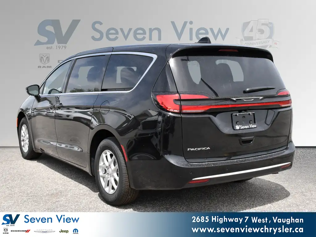 Chrysler Pacifica 2027 photo 3