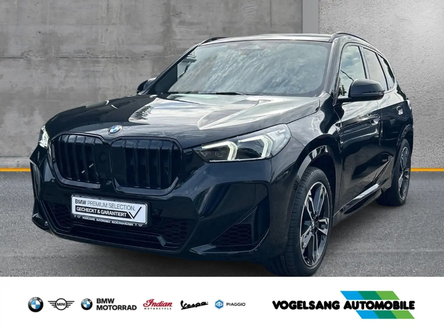 BMW X1 xDrive23iA,M Sport,AHK,DrivingAssistentPlus,Leder Zwart - 1