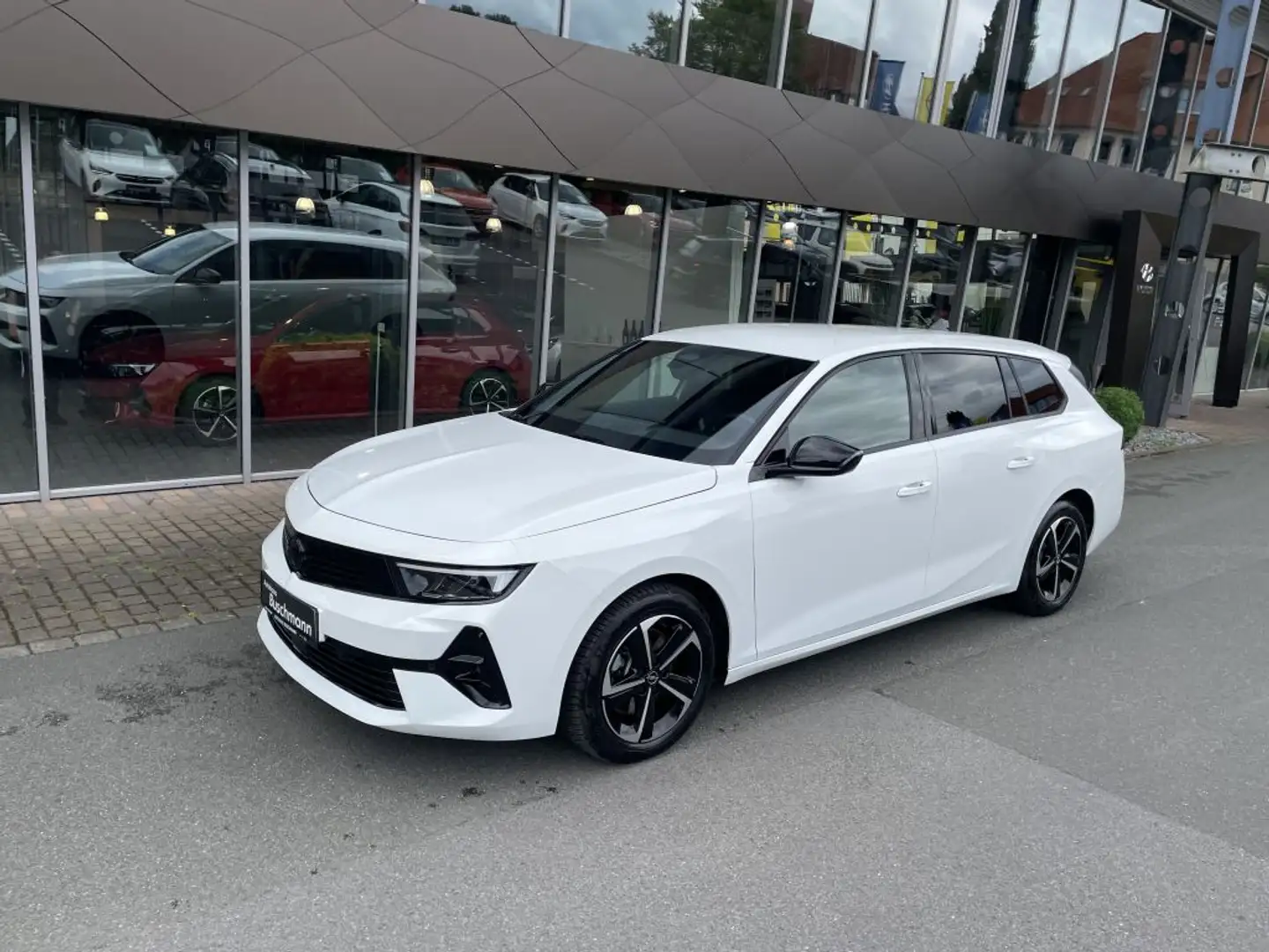 Opel Astra Sports Tourer 1.2 Turbo GS Wit - 1