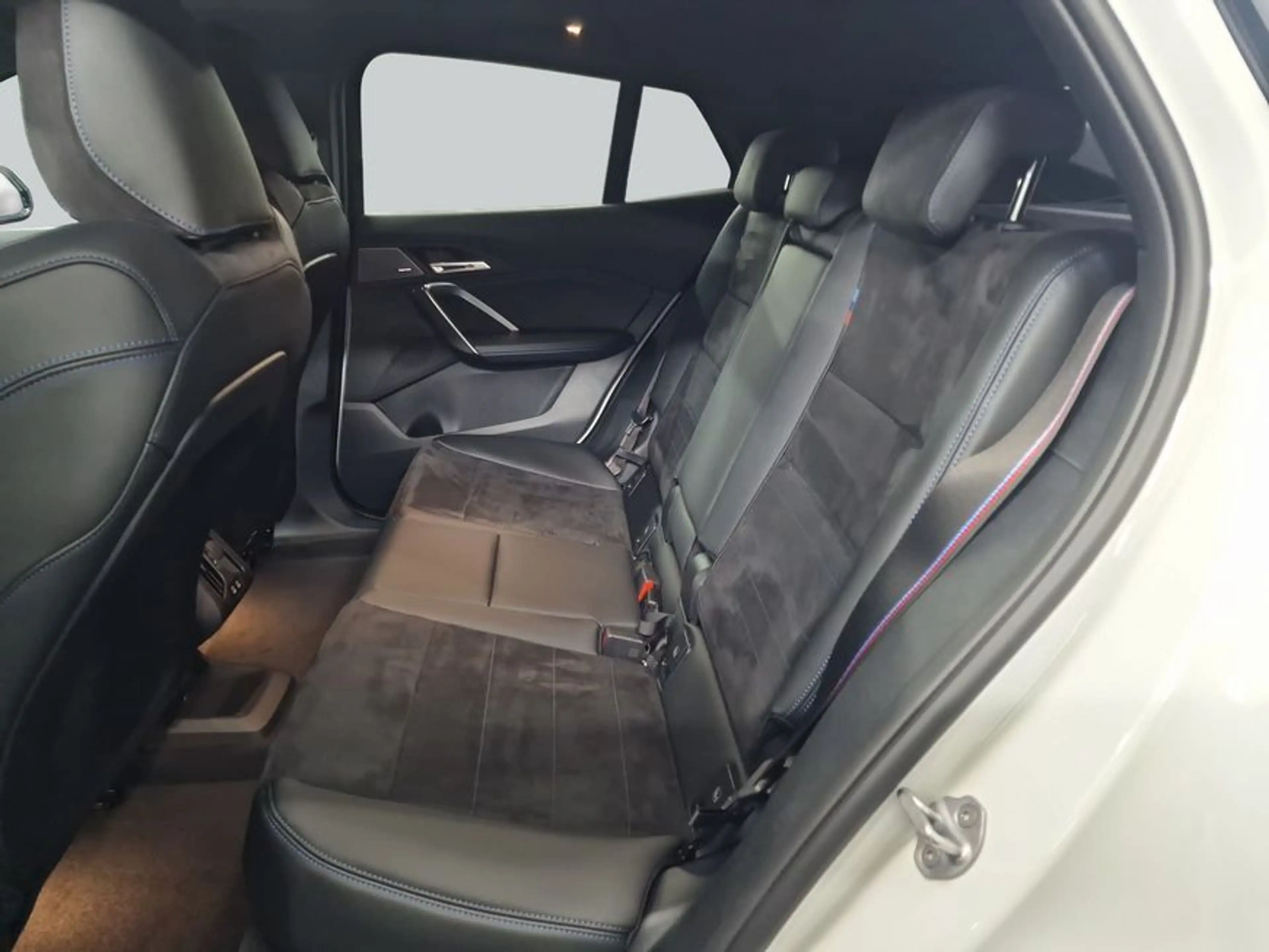 BMW iX2 xDrive30 225 kW, 5-türig (Strom) — photo 13