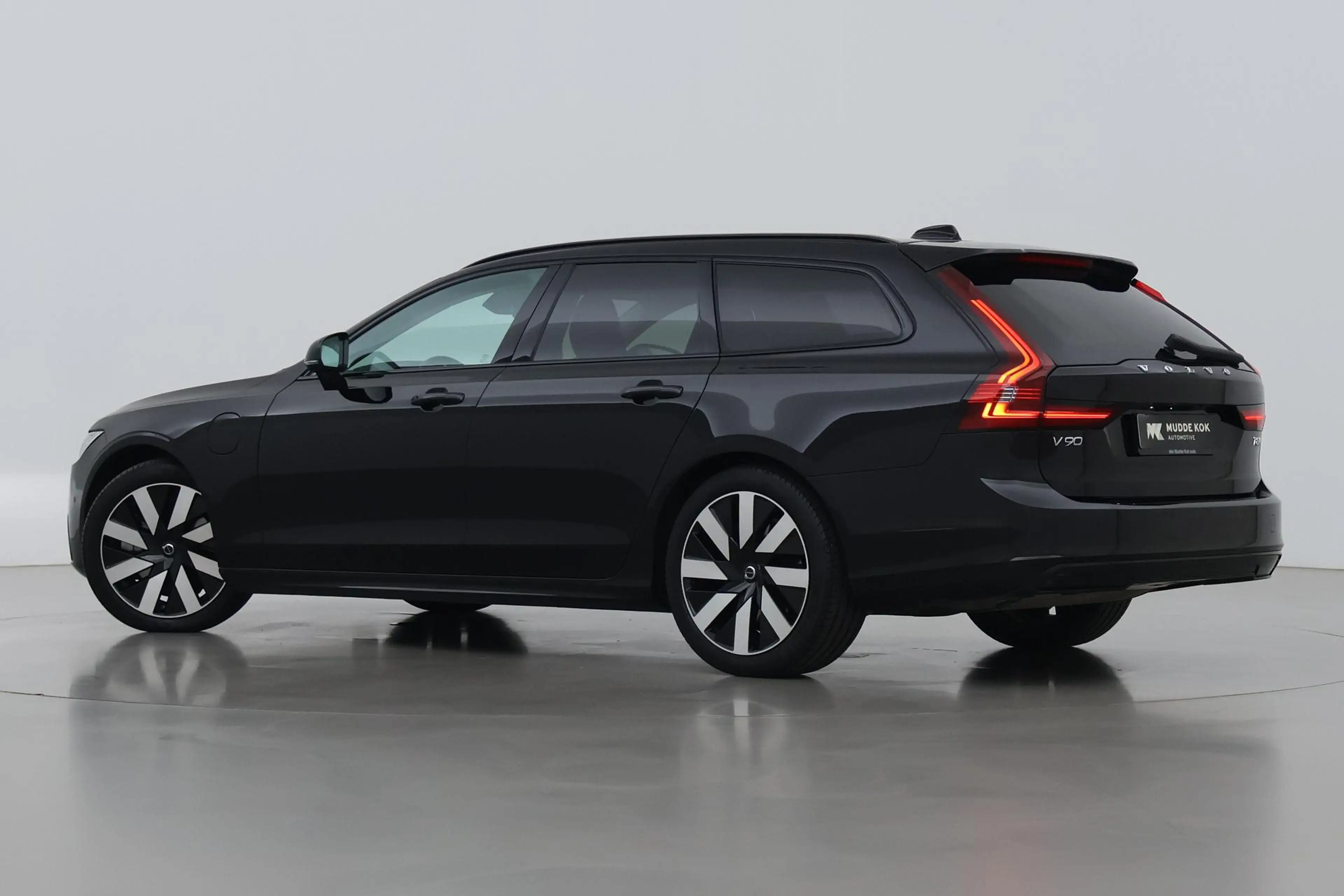 Volvo V90 T8 Plug-in hybrid Plus Dark | ACC | 360° Camera | — photo 2