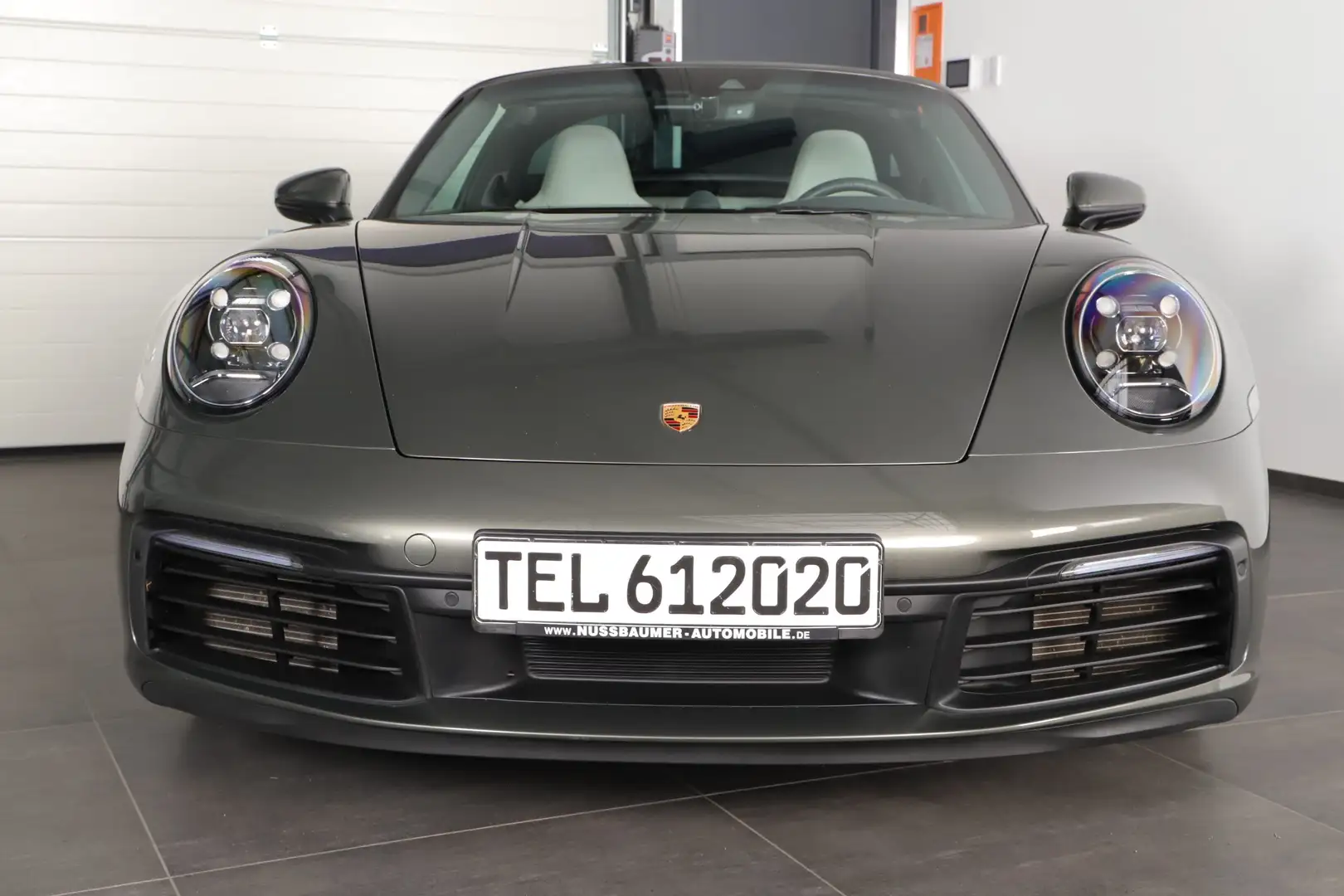 Porsche 992 911 Targa 4S EXCLUSIVE FARBGEN AUSSTATTUNG APPR27 Grau - 1