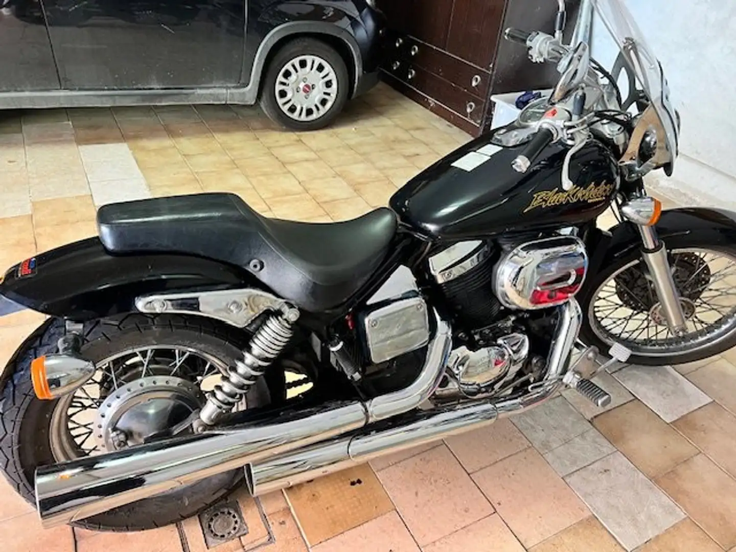 Honda Black Widow VT 750 Fekete - 2