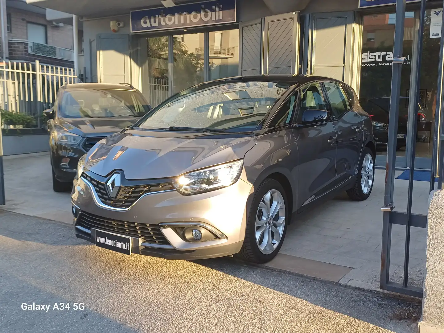 Renault Scenic IV 2017 1.5 dci energy Sport Edition2 110cv edc Grigio - 2