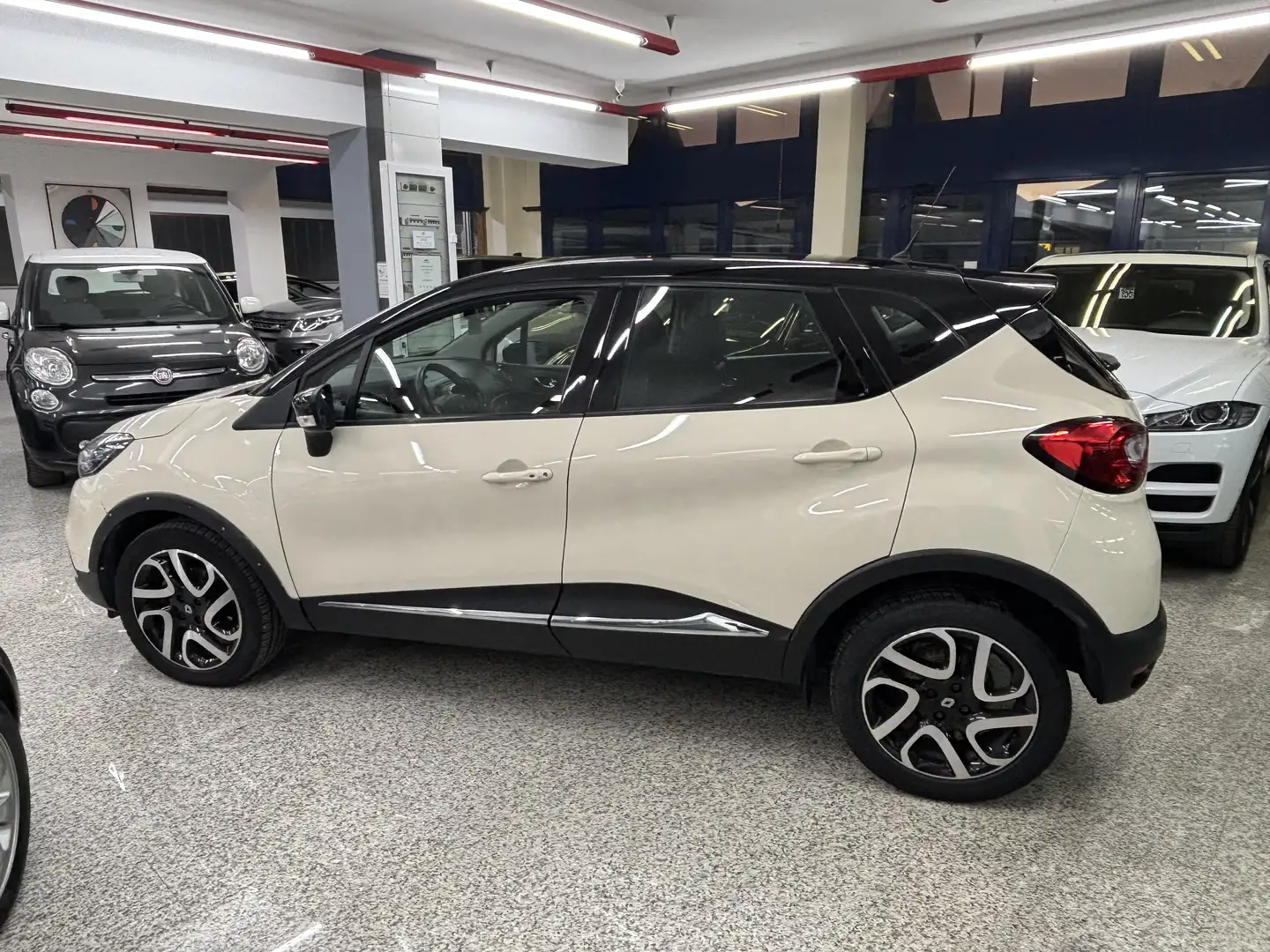 Renault Captur 1.5 dci Intens (energy r-link) 90cv edc E6 Beige - 2