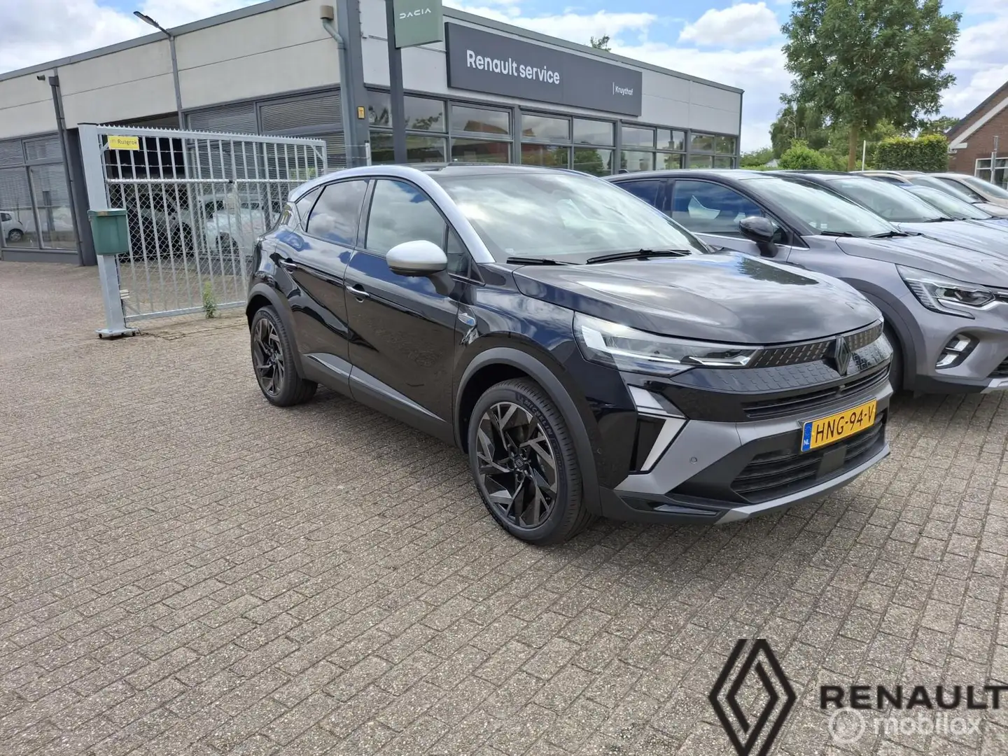 Renault Captur 1.6 E-Tech full hybrid 145 esprit Alpine Zwart - 1