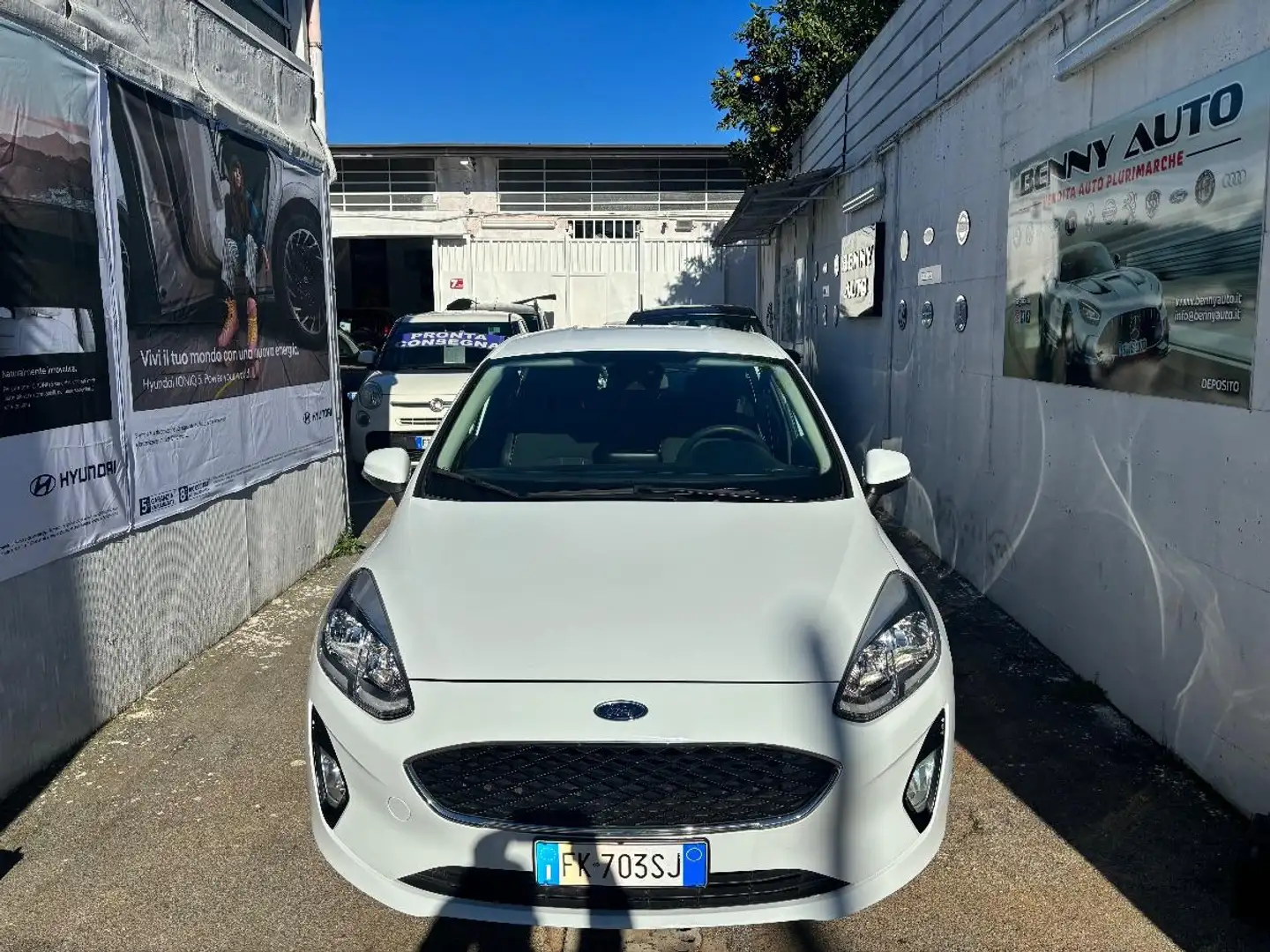 Ford Fiesta Plus 1.5 TDCi 5p. Blanc - 1