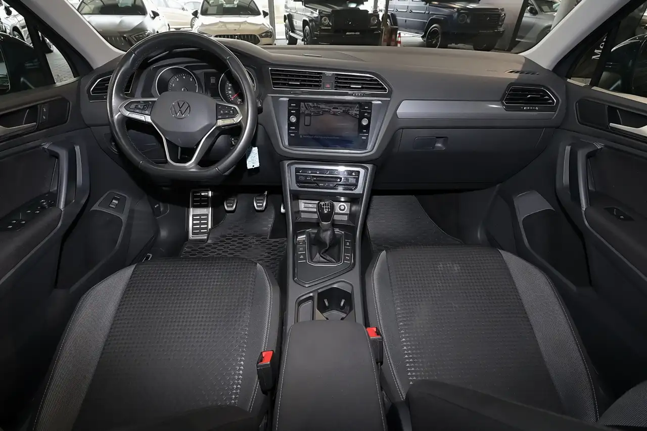 Volkswagen Tiguan Active DISTRONIC+CARPLAY+SPURHALTE+LED+18 5