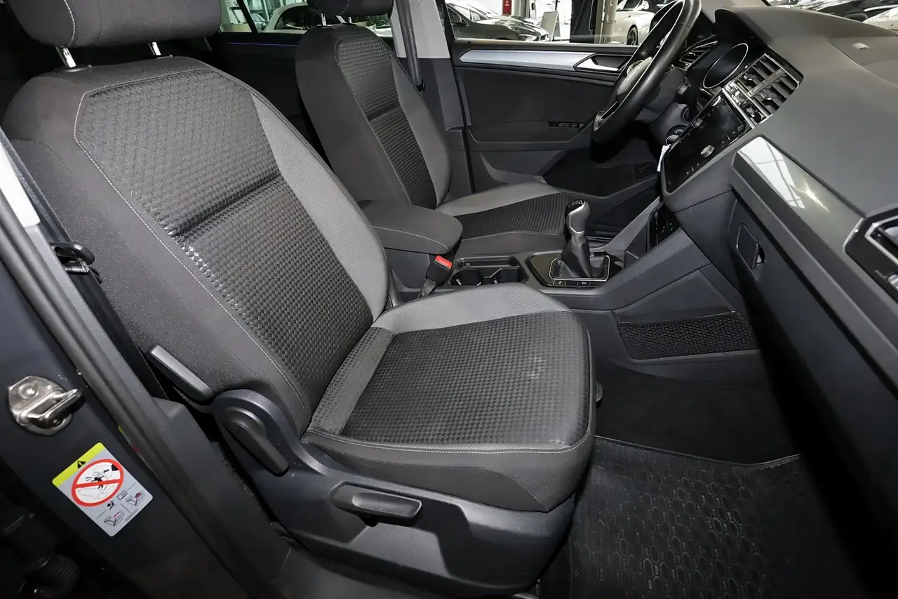 Volkswagen Tiguan Active DISTRONIC+CARPLAY+SPURHALTE+LED+18 4