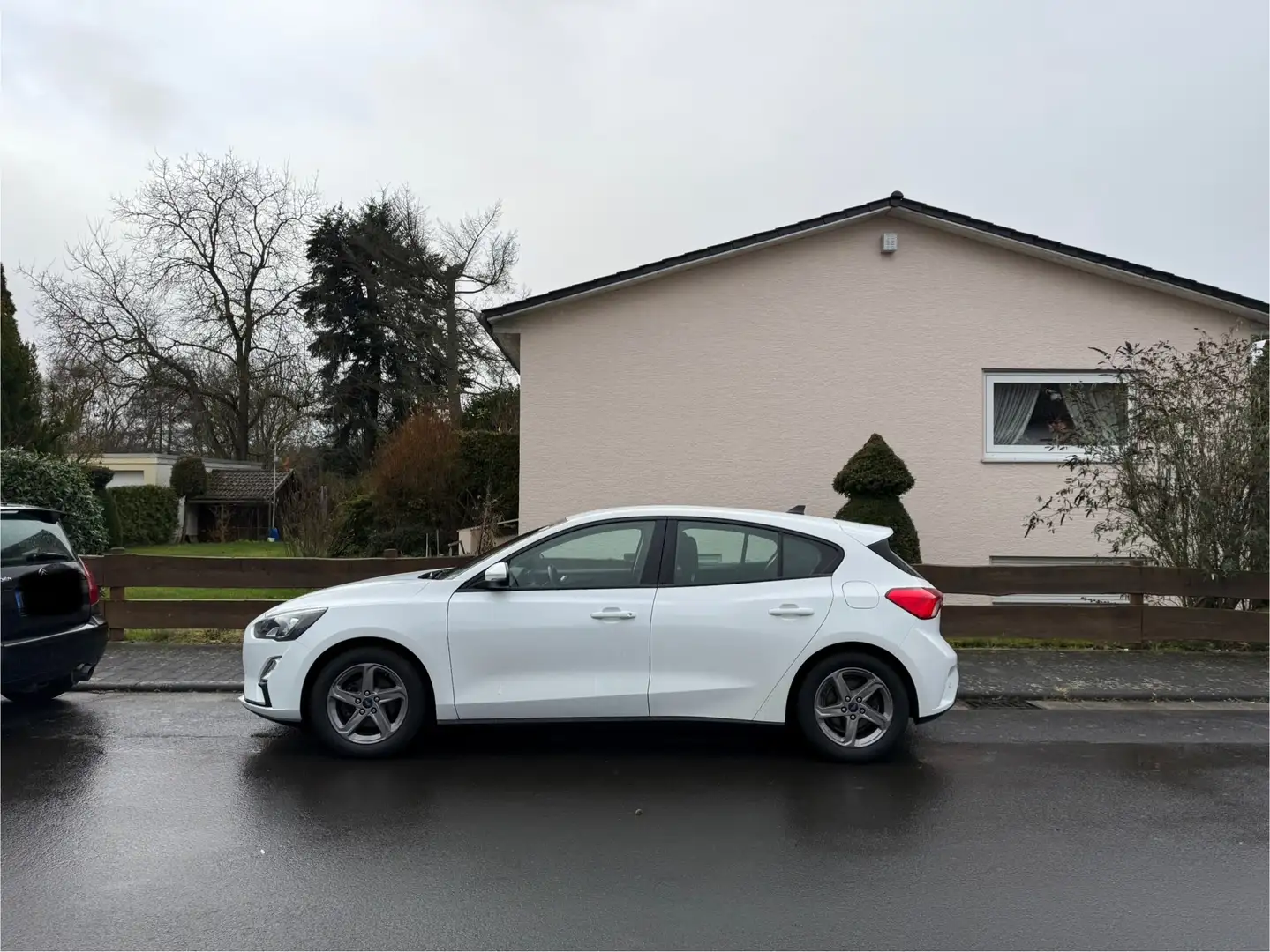 Ford Focus 1.5 EcoBlue Start-Stopp-System TREND Weiß - 1