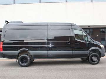 "4X4" - "3500 DUALLYS" - "REAR A/C" - 3.0L DIESEL