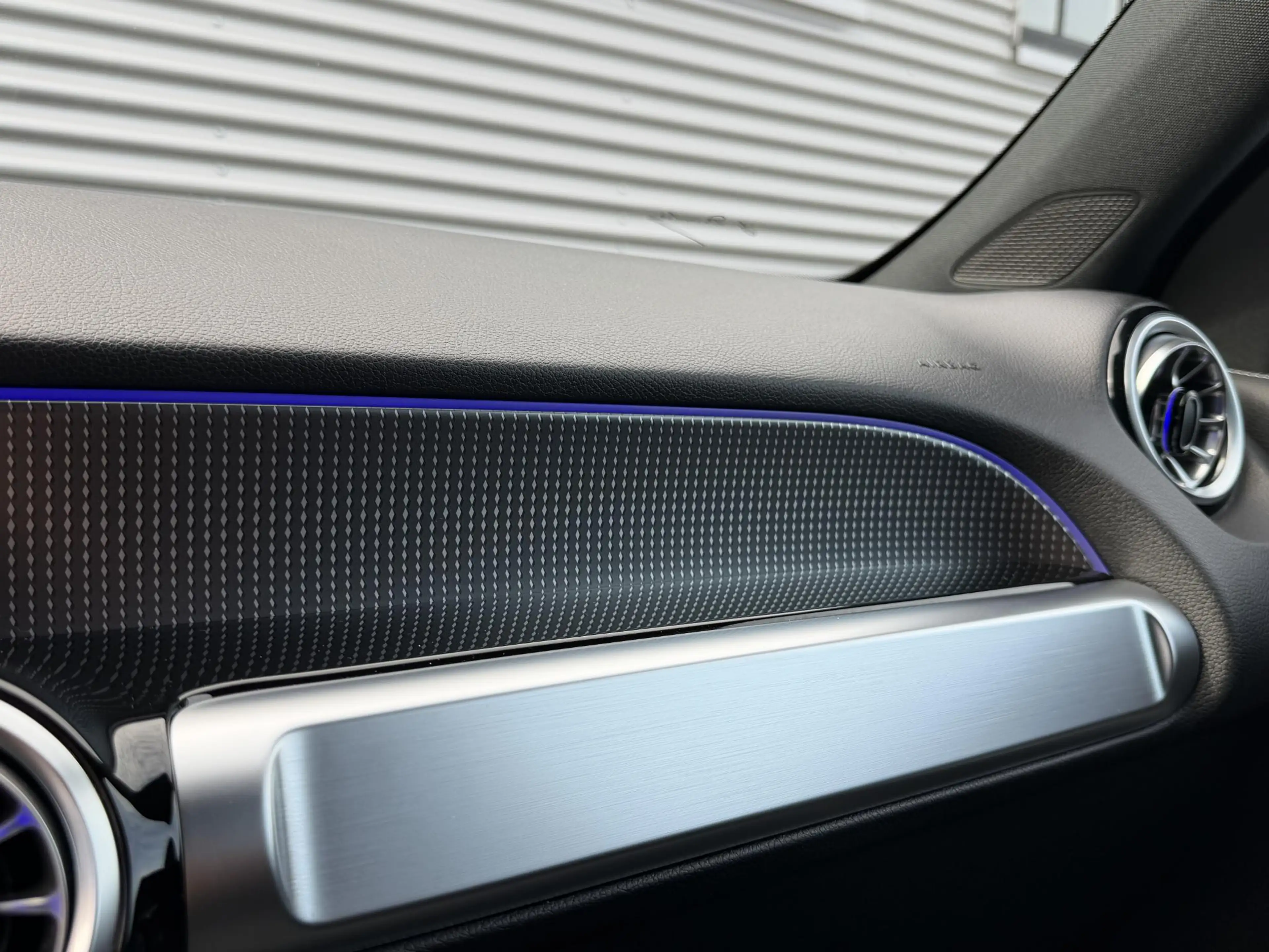 Mercedes-Benz EQB 250 Business Line 67 kWh |Keyless|Cruise|Camera| — photo 28