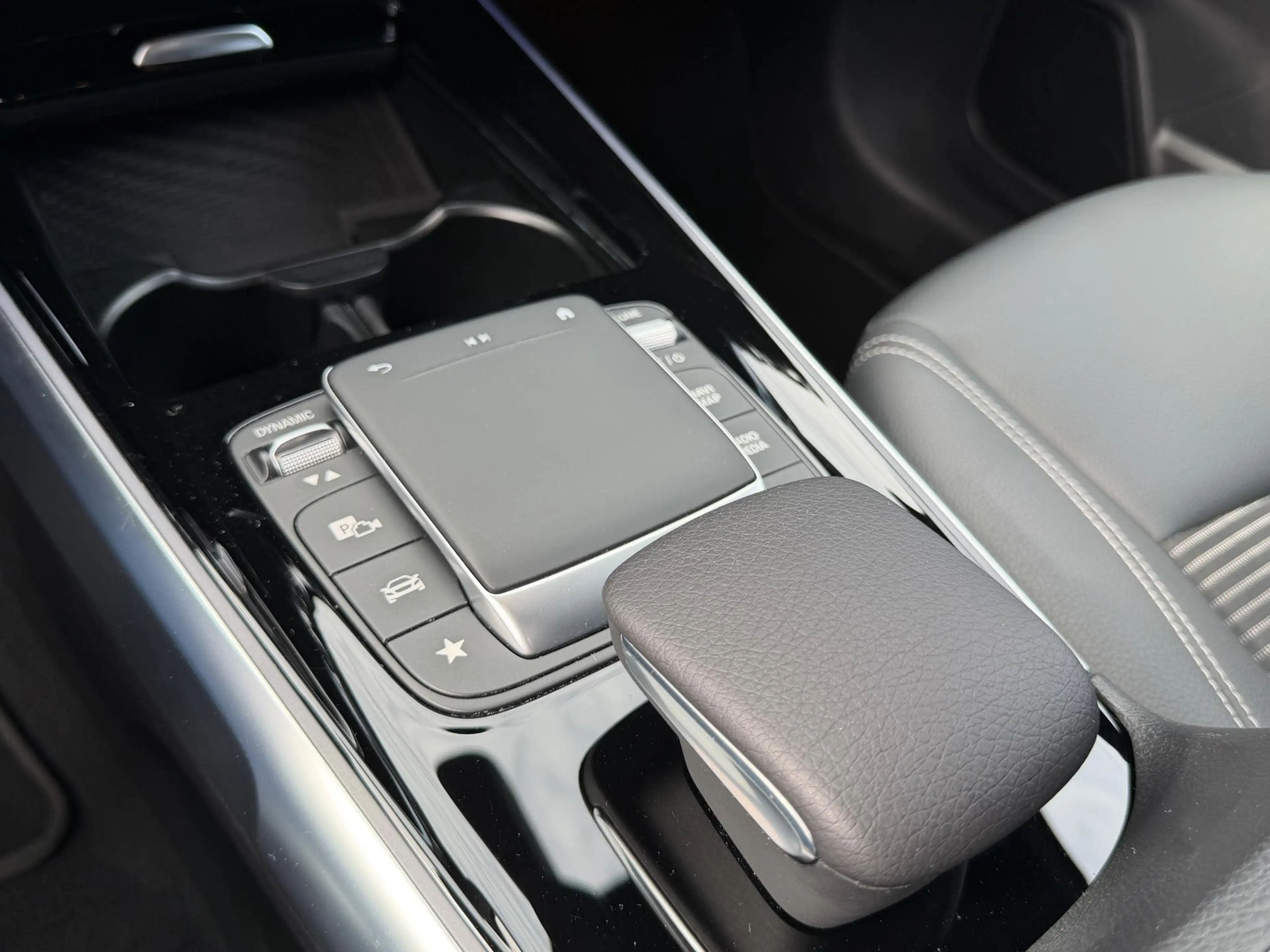 Mercedes-Benz EQB 250 Business Line 67 kWh |Keyless|Cruise|Camera| — photo 23