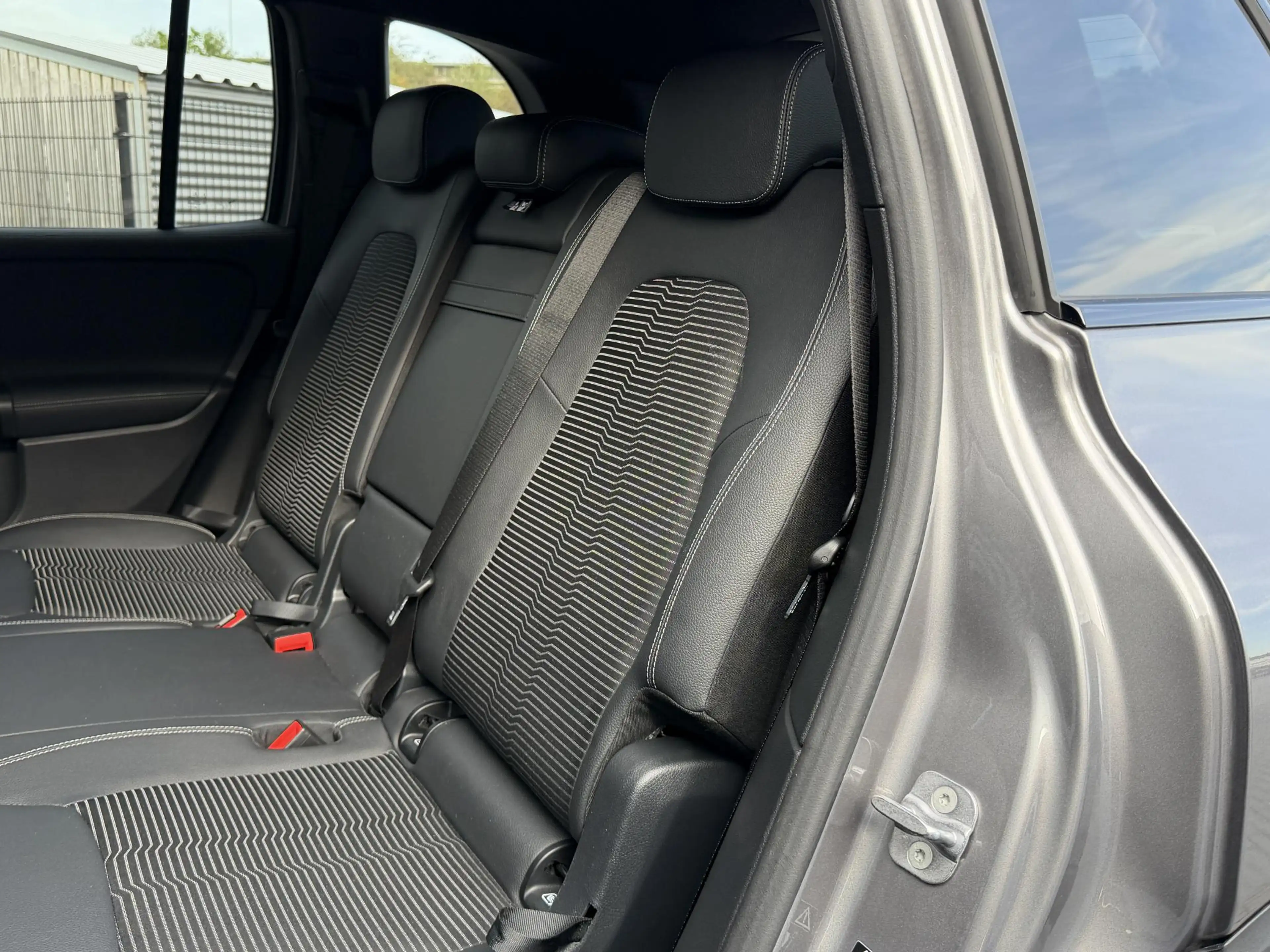 Mercedes-Benz EQB 250 Business Line 67 kWh |Keyless|Cruise|Camera| — photo 11
