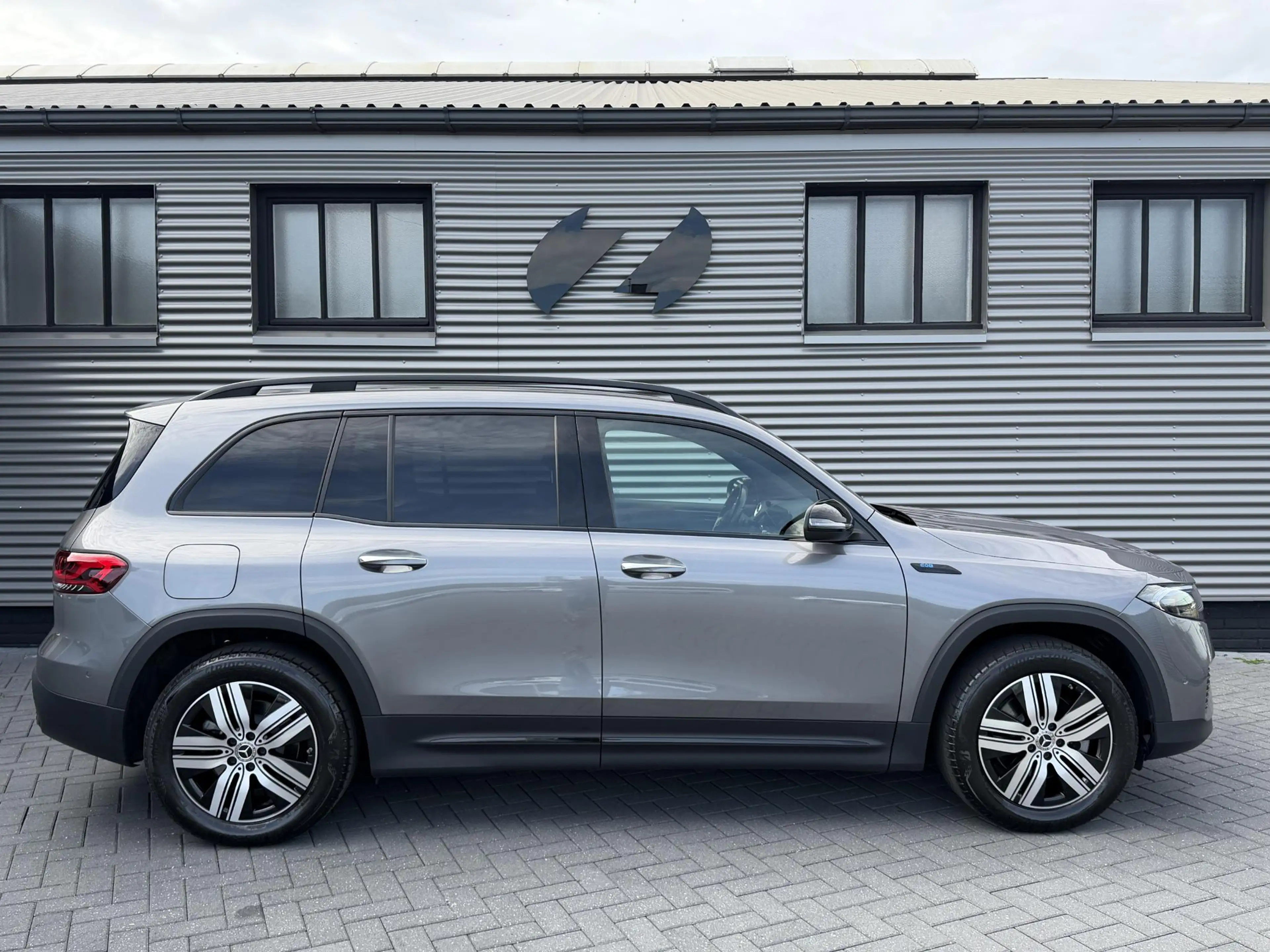 Mercedes-Benz EQB 250 Business Line 67 kWh |Keyless|Cruise|Camera| — photo 12
