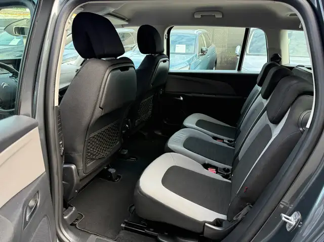 Citroen Grand C4 Picasso view 14