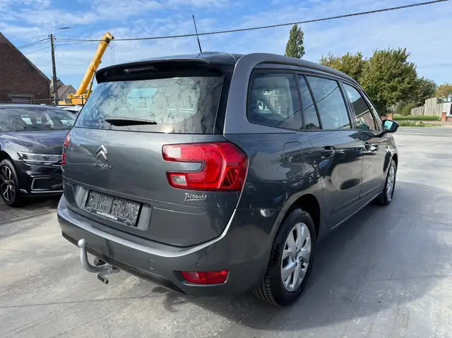 Citroen Grand C4 Picasso view 5