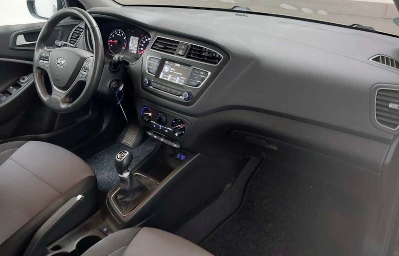 Hyundai i20 "Trend" — photo 12