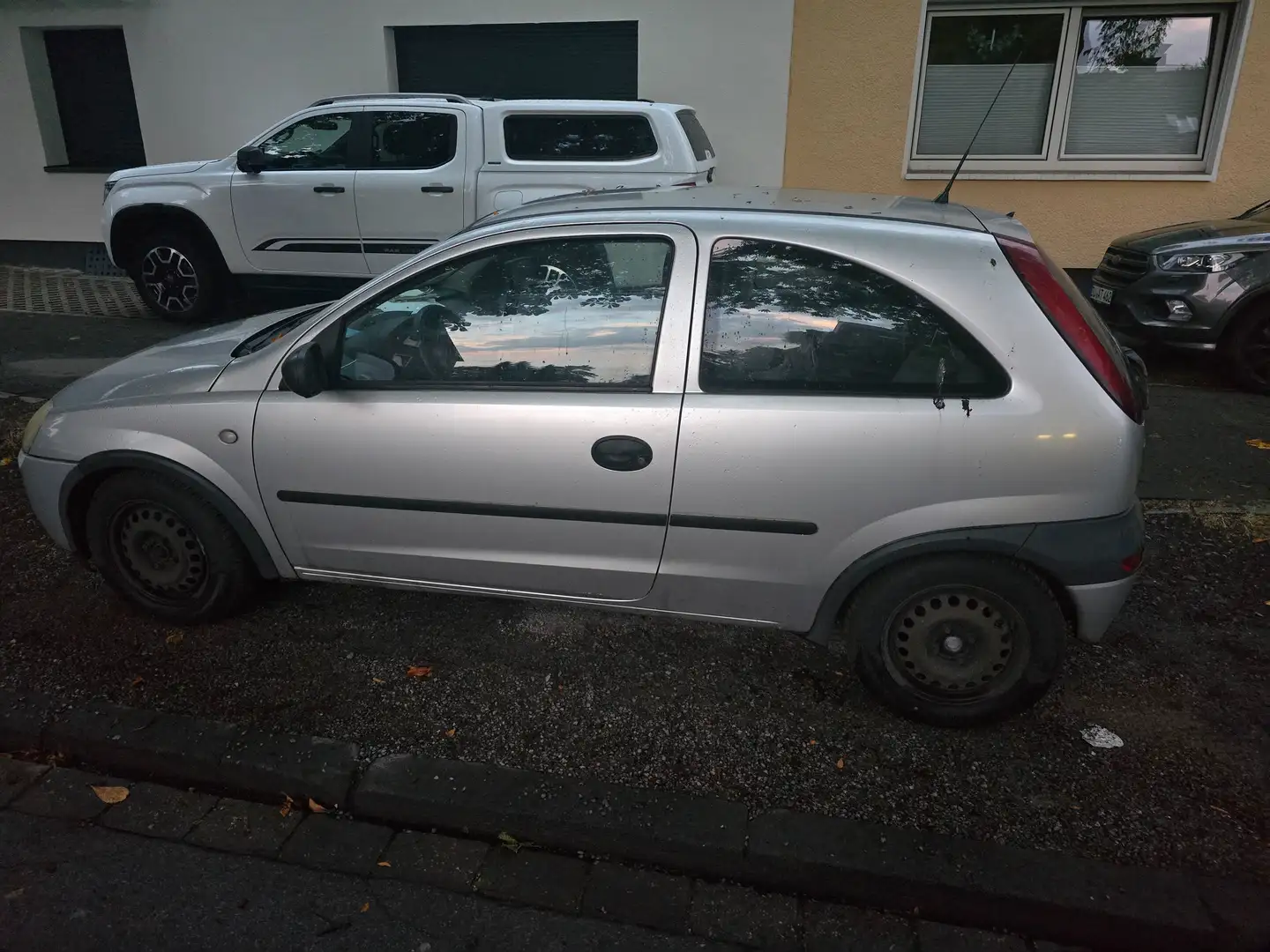 Opel Corsa 1.2 16V Grau - 2