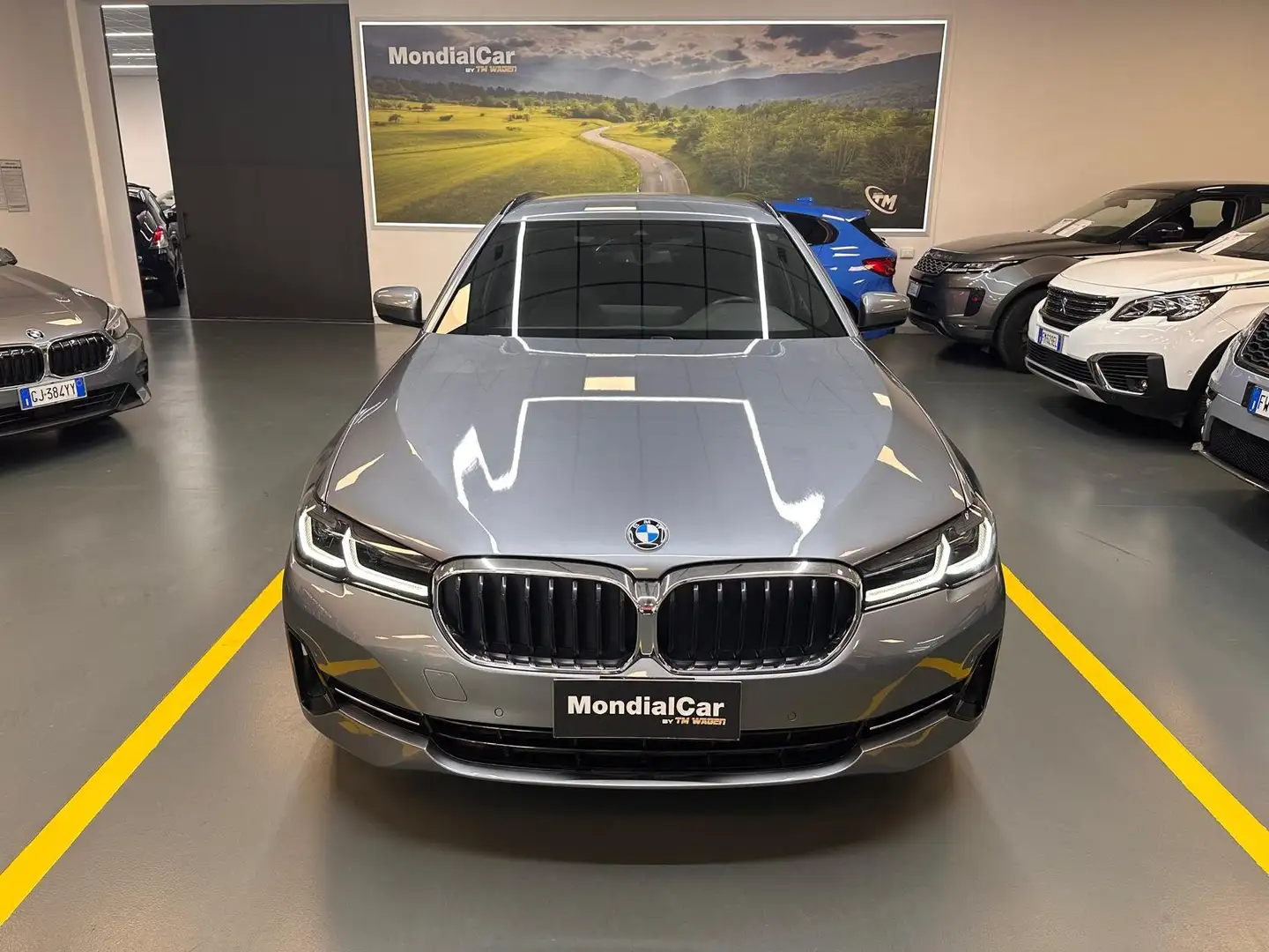 BMW 520 d Touring mhev 48V Luxury auto * IVA ESPOSTA * Grigio - 2