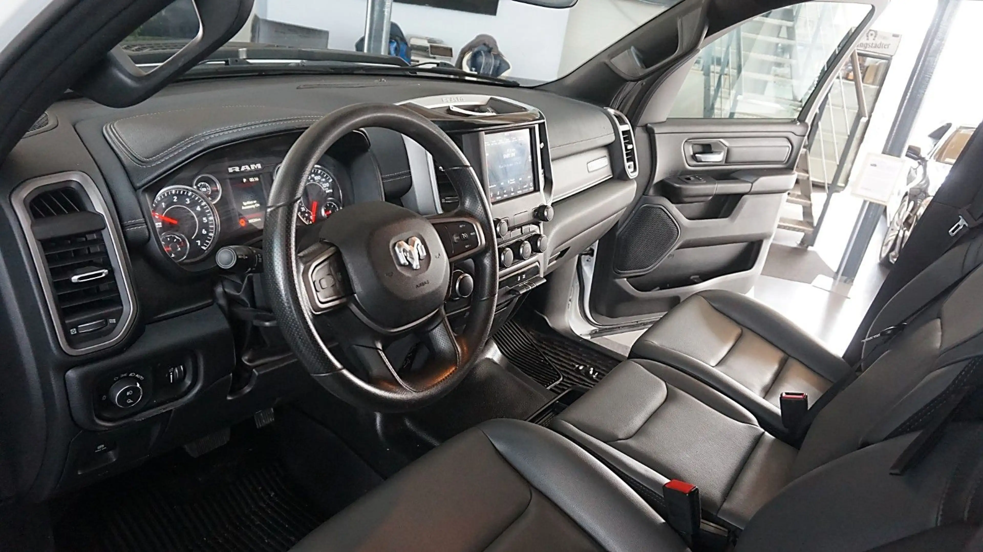 Dodge RAM 1500 SPORT*Longbed*Hoch-Breit*4X4*Rambar* — photo 13