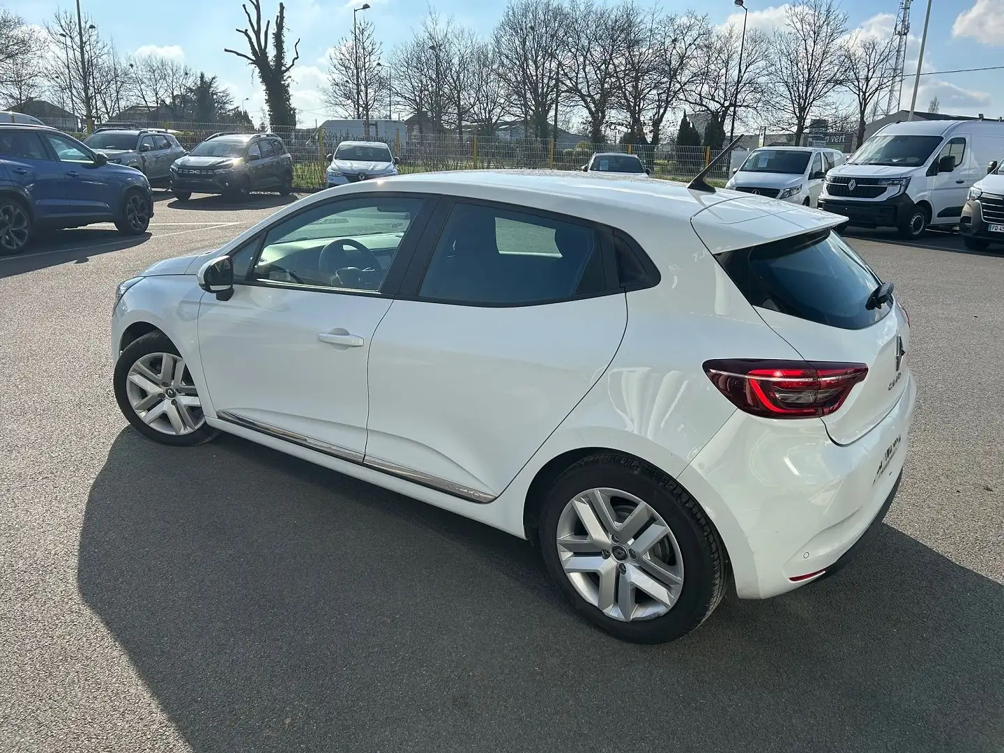 Renault Clio 1.6 E-TECH 140CH BUSINESS -21 Bianco - 2