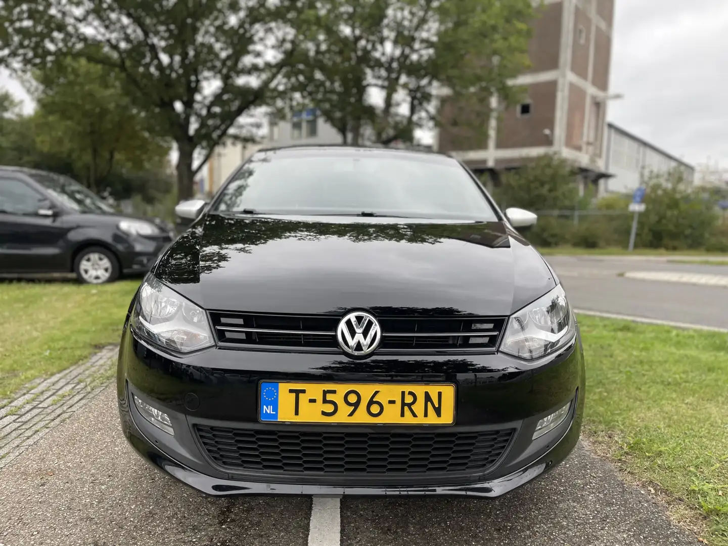 Volkswagen Polo 1.2 TSI Black Edition | 5 Deurs | Trekhaak | Navig Noir - 2