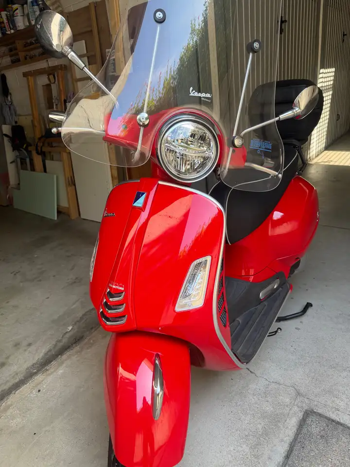 Vespa GTS Super 300