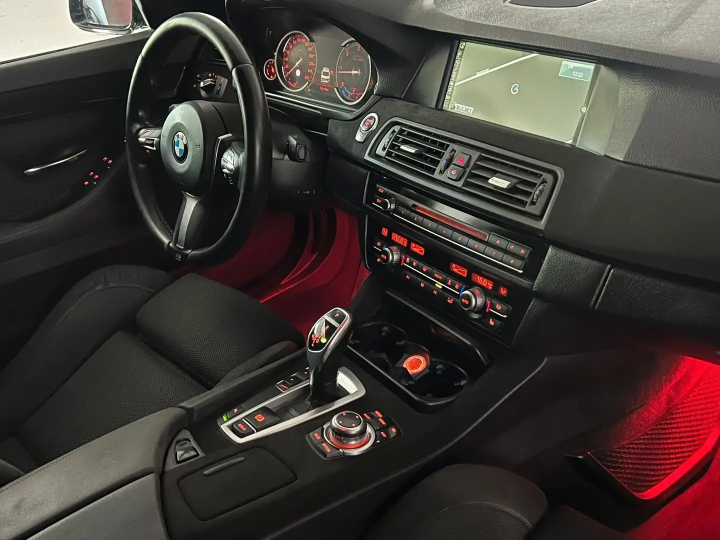 BMW 525 d Lim.M SPORT/Bi-XENON/NAVI Prof./2-ZONEN Negro - 2