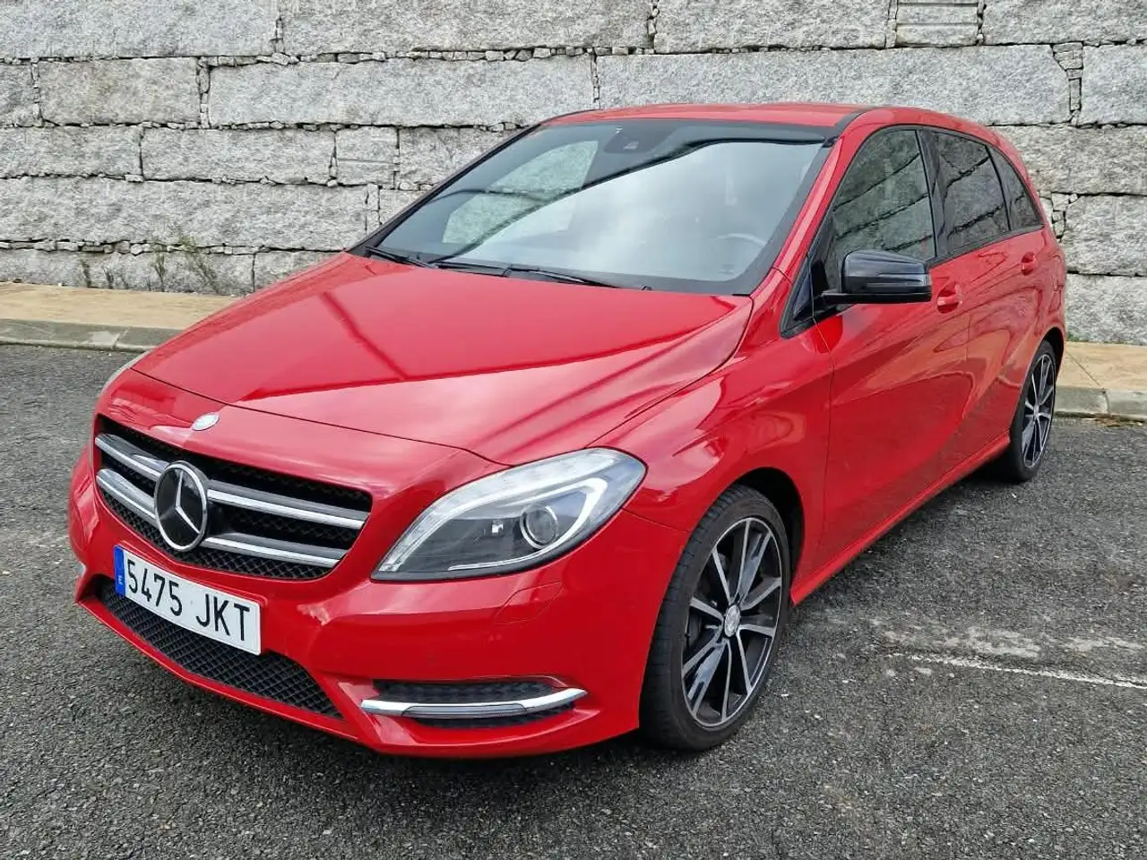 Mercedes-Benz B 200