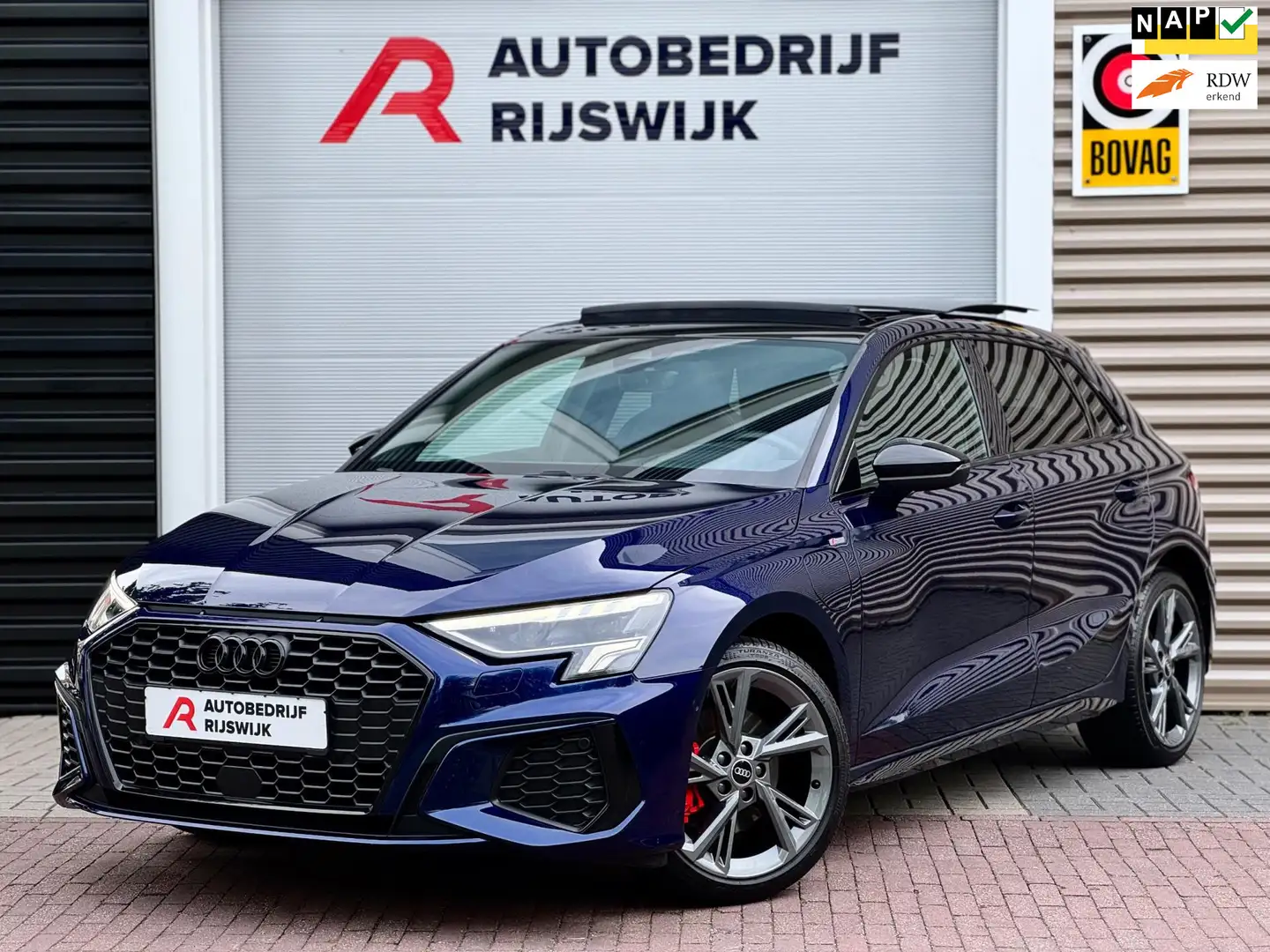 Audi A3 Sportback 40 TFSI e Edition RS zetels/B&O/Massage/ Bleu - 1