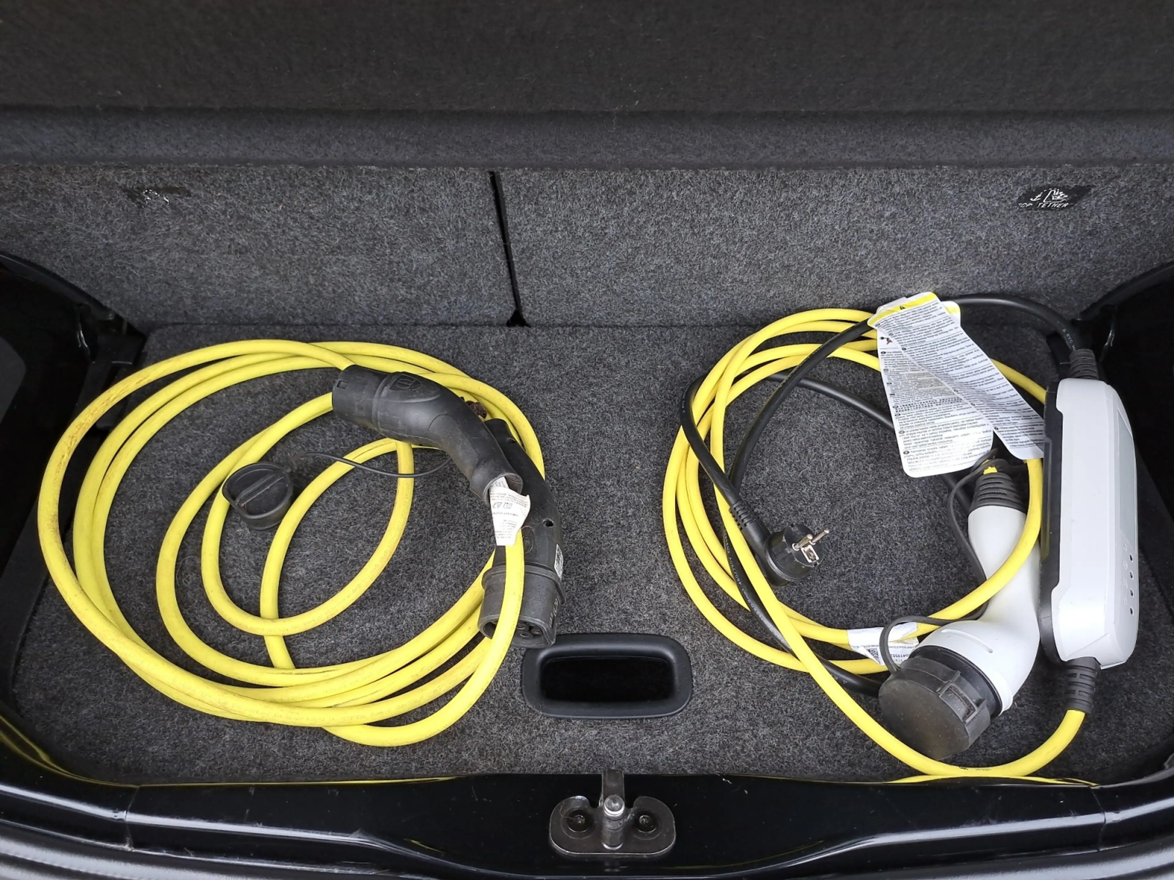 Volkswagen up! Style "Plus" 3,99% CCS TEL DAB SHZ — photo 12