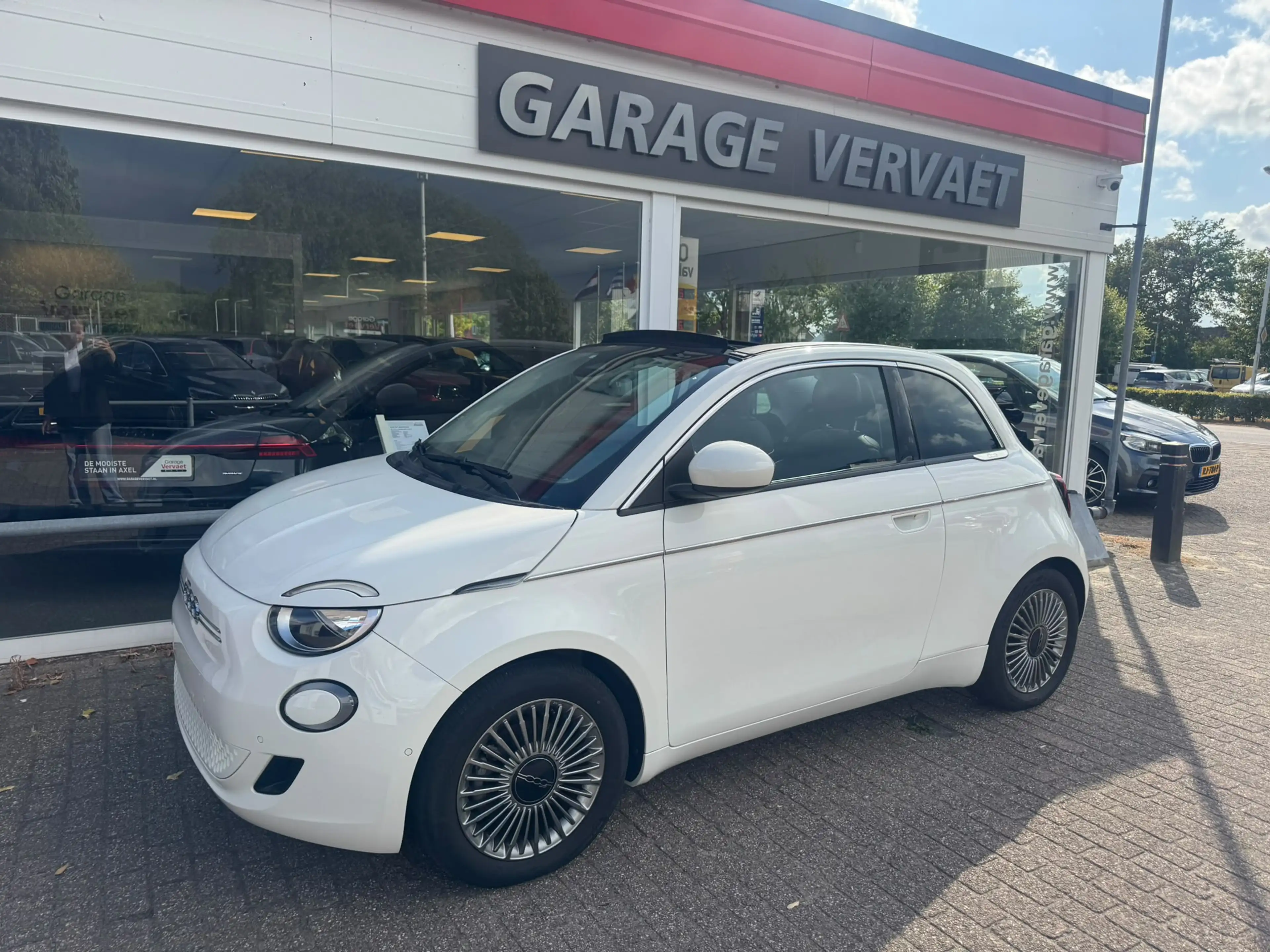 Fiat 500C Icon 42 kWh — photo 2
