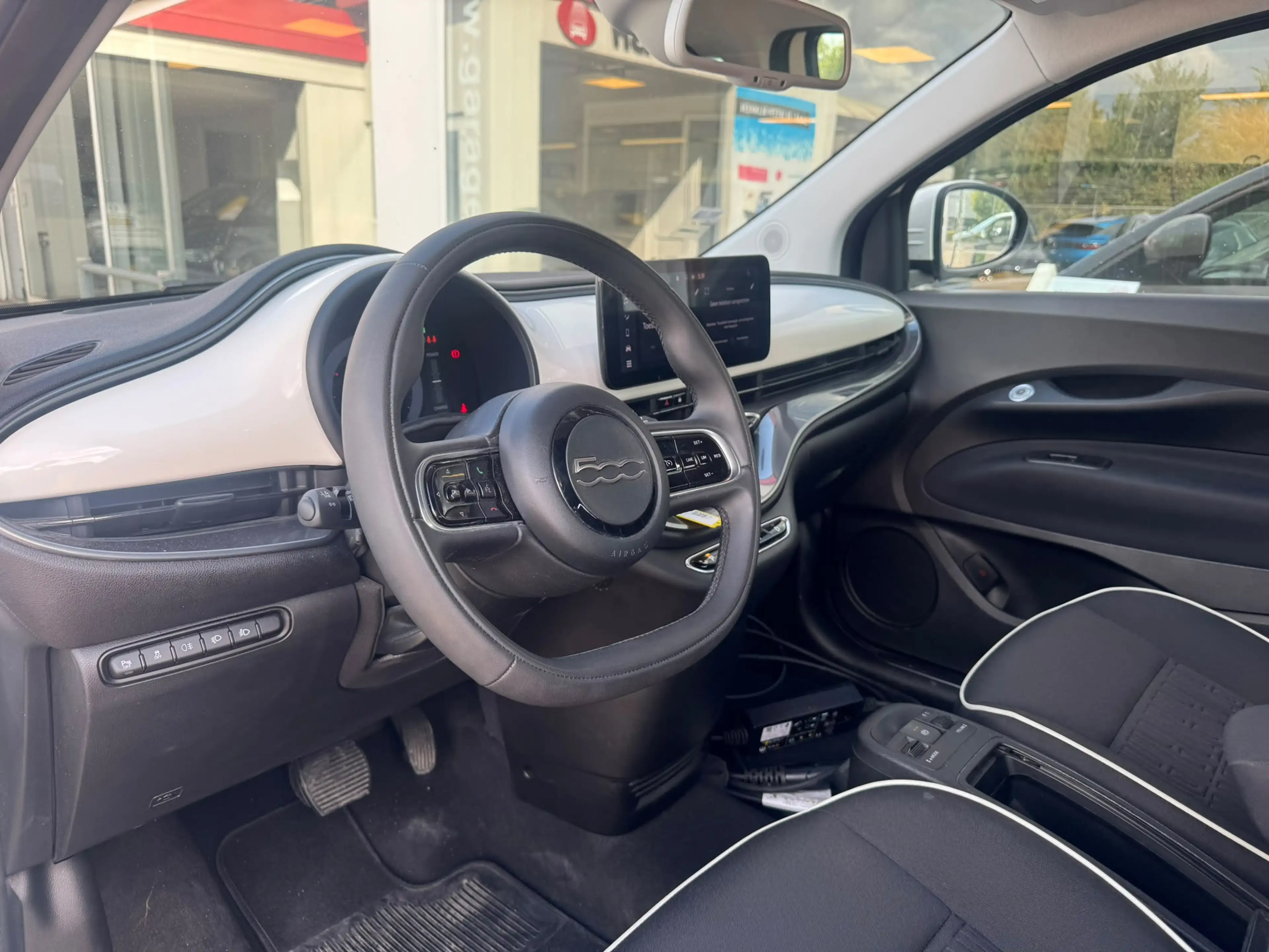 Fiat 500C Icon 42 kWh — photo 13