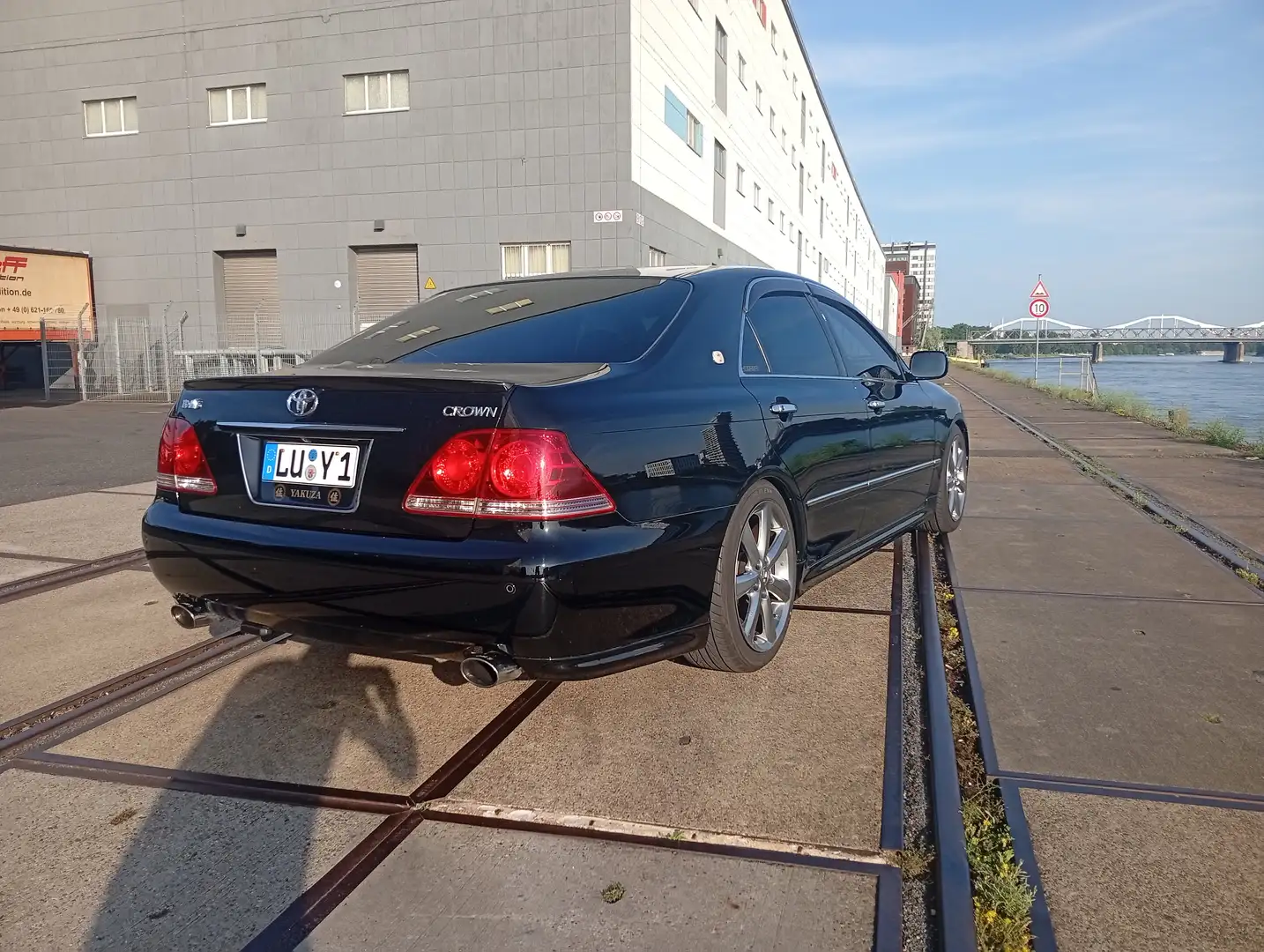 Toyota Crown Tom's Edition Noir - 1
