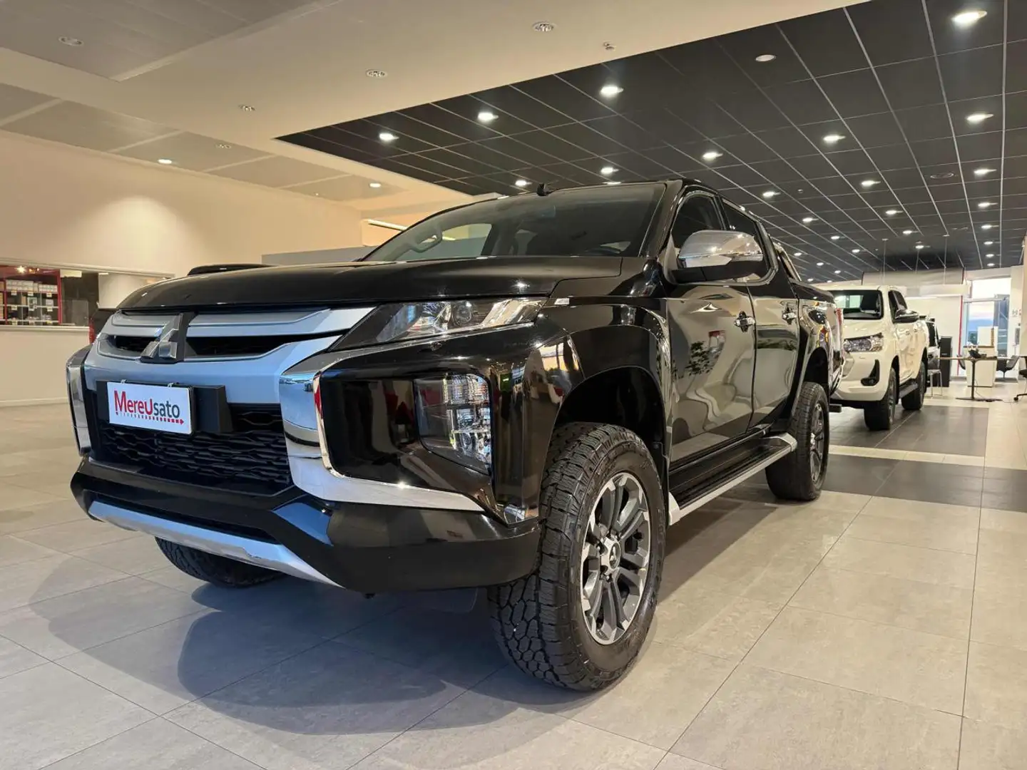 Mitsubishi L200 2.3 D Club Cab 4x4 Super Select Intense Czarny - 1