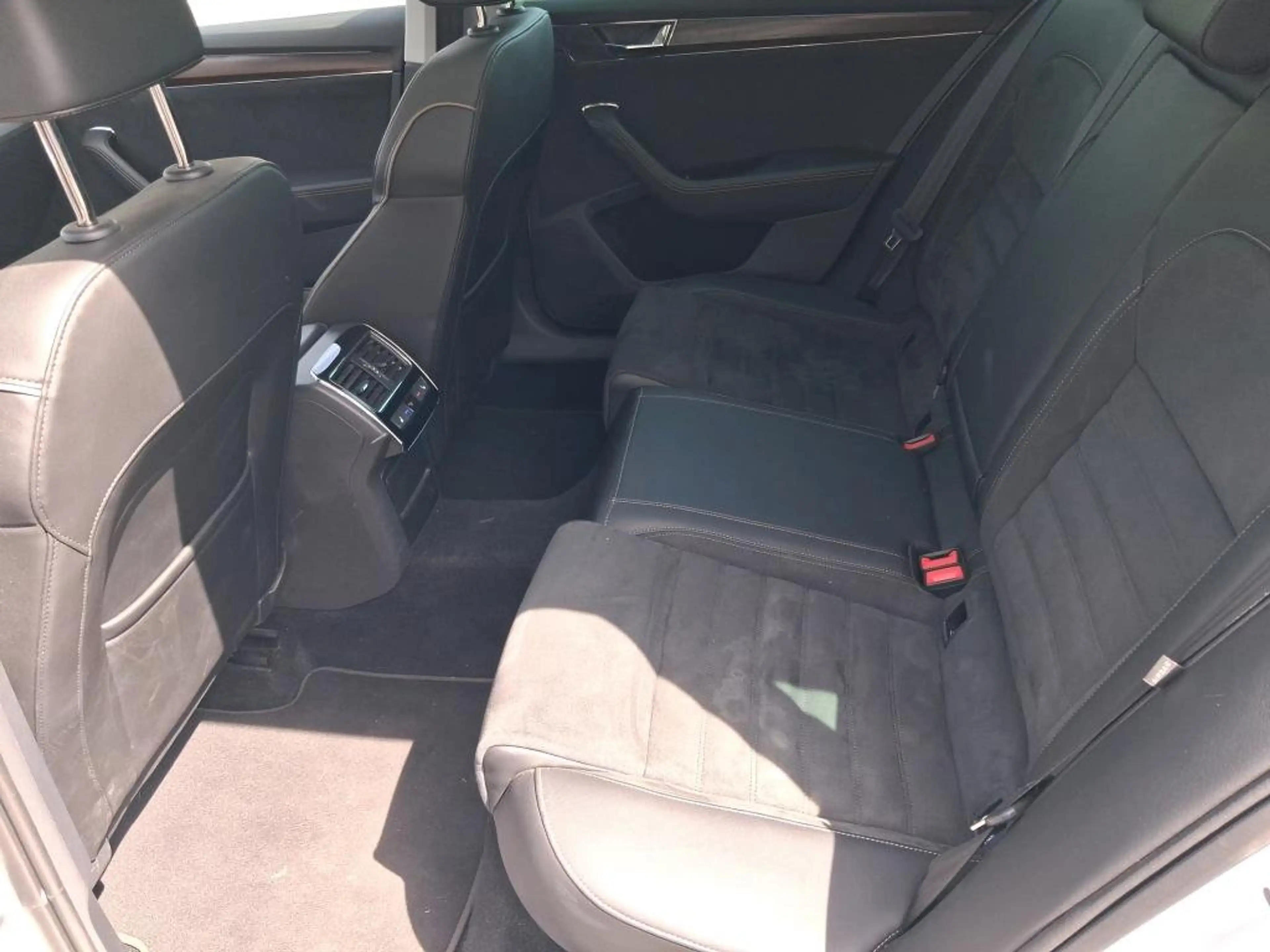 Skoda Superb Combi 2.0 TDI Scout Final Edt./AHK/PANO/ — photo 7