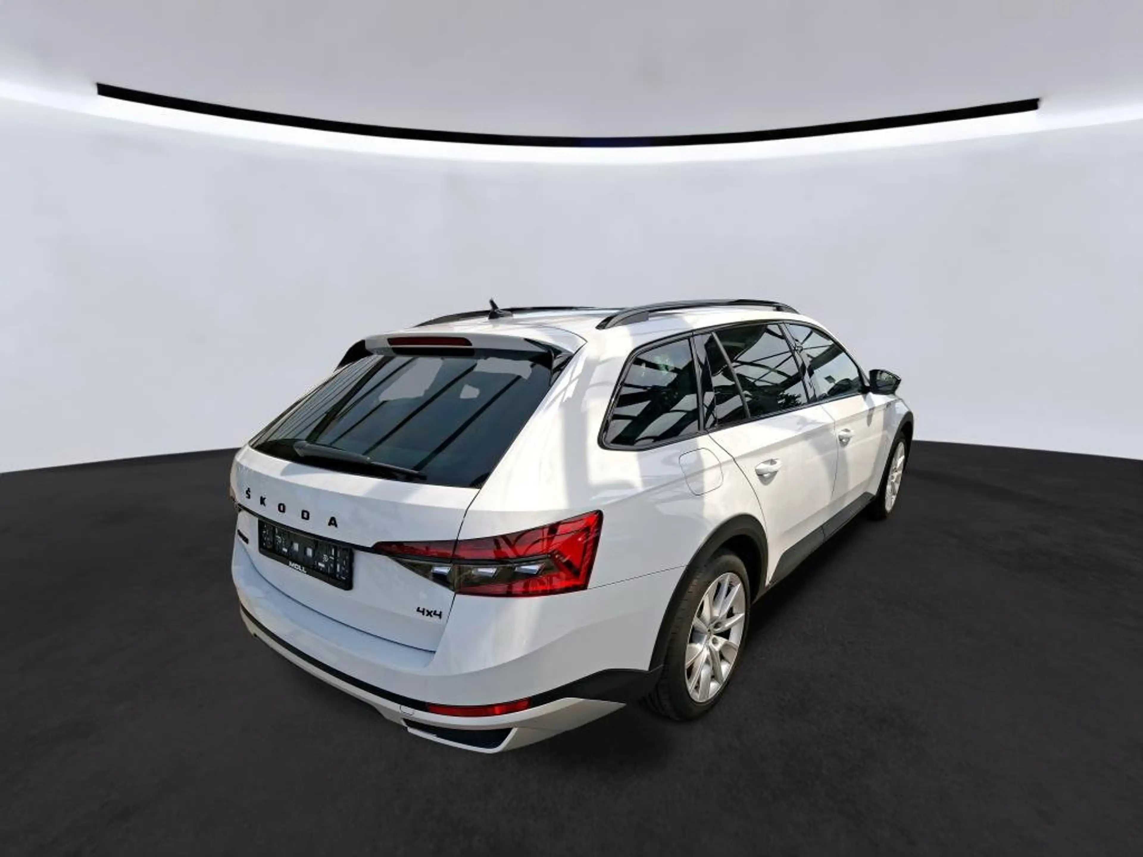 Skoda Superb Combi 2.0 TDI Scout Final Edt./AHK/PANO/ — photo 4