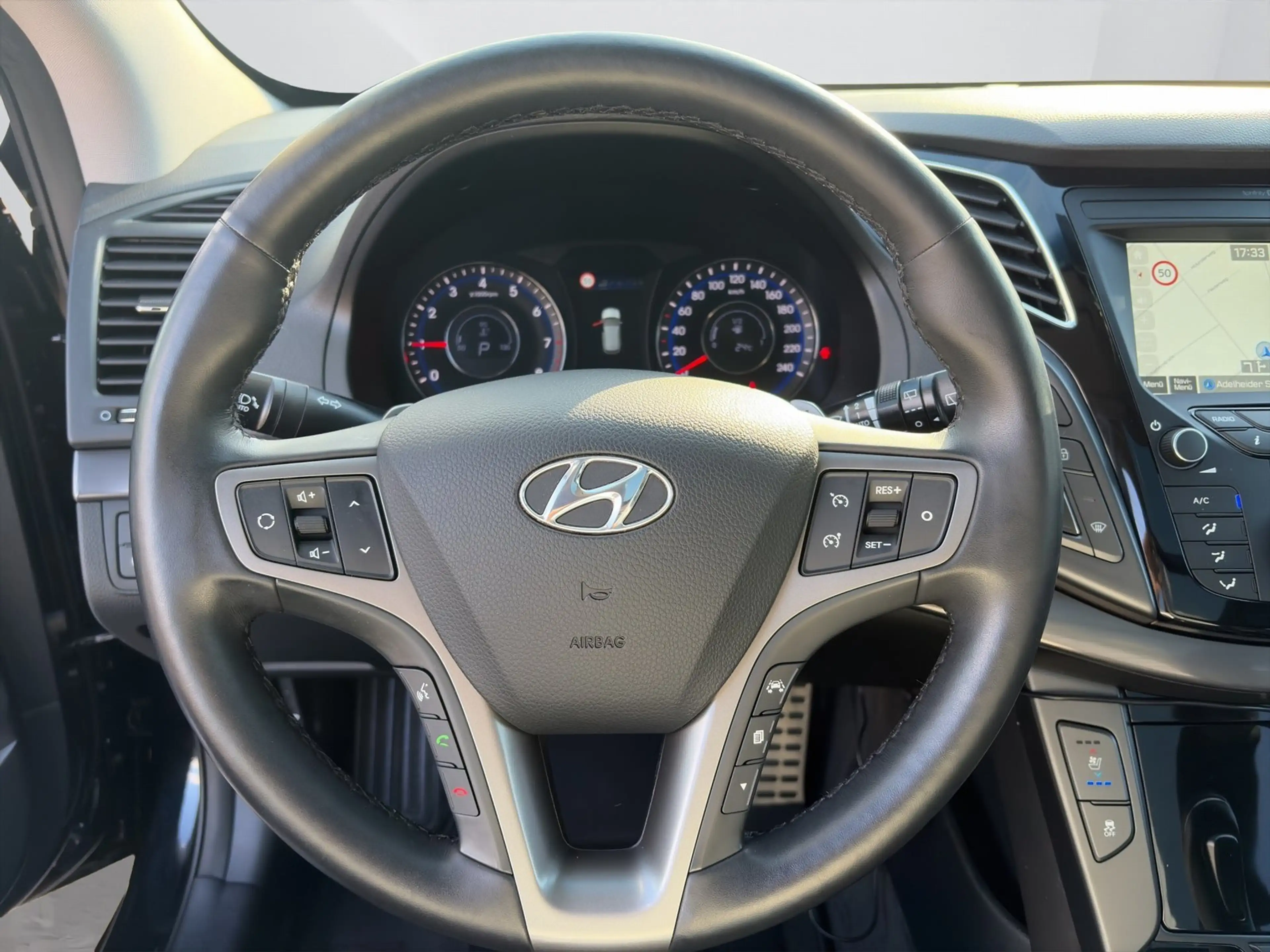 Hyundai i40 cw 2.0 GDI DCT Premium Leder Pano — photo 11