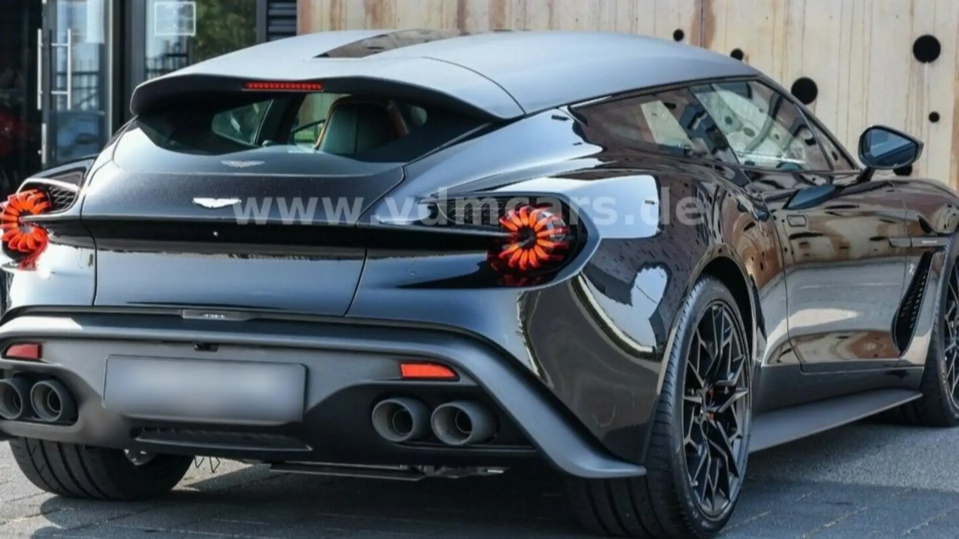 Aston Martin Vanquish Чорний - 1