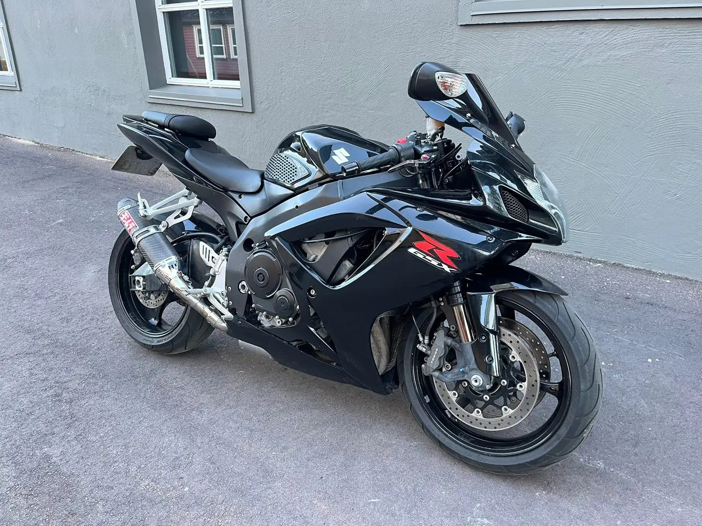 Suzuki GSX-R 750 Schwarz - 1