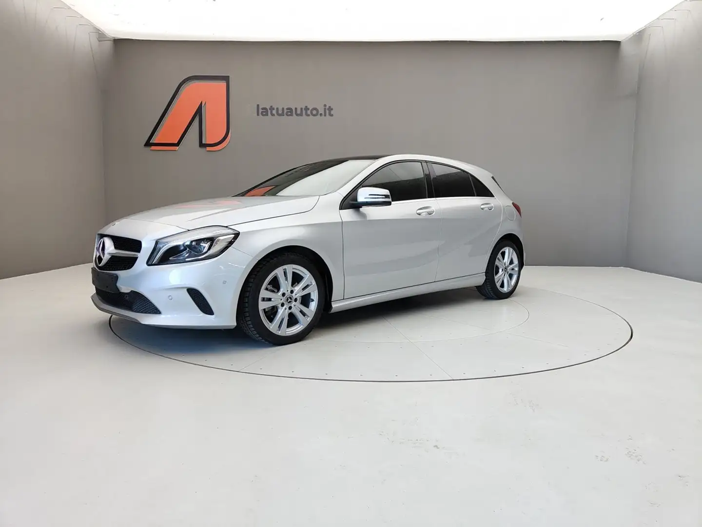 Mercedes-Benz A 180 1.6 122CV SPORT AUTO Gris - 2