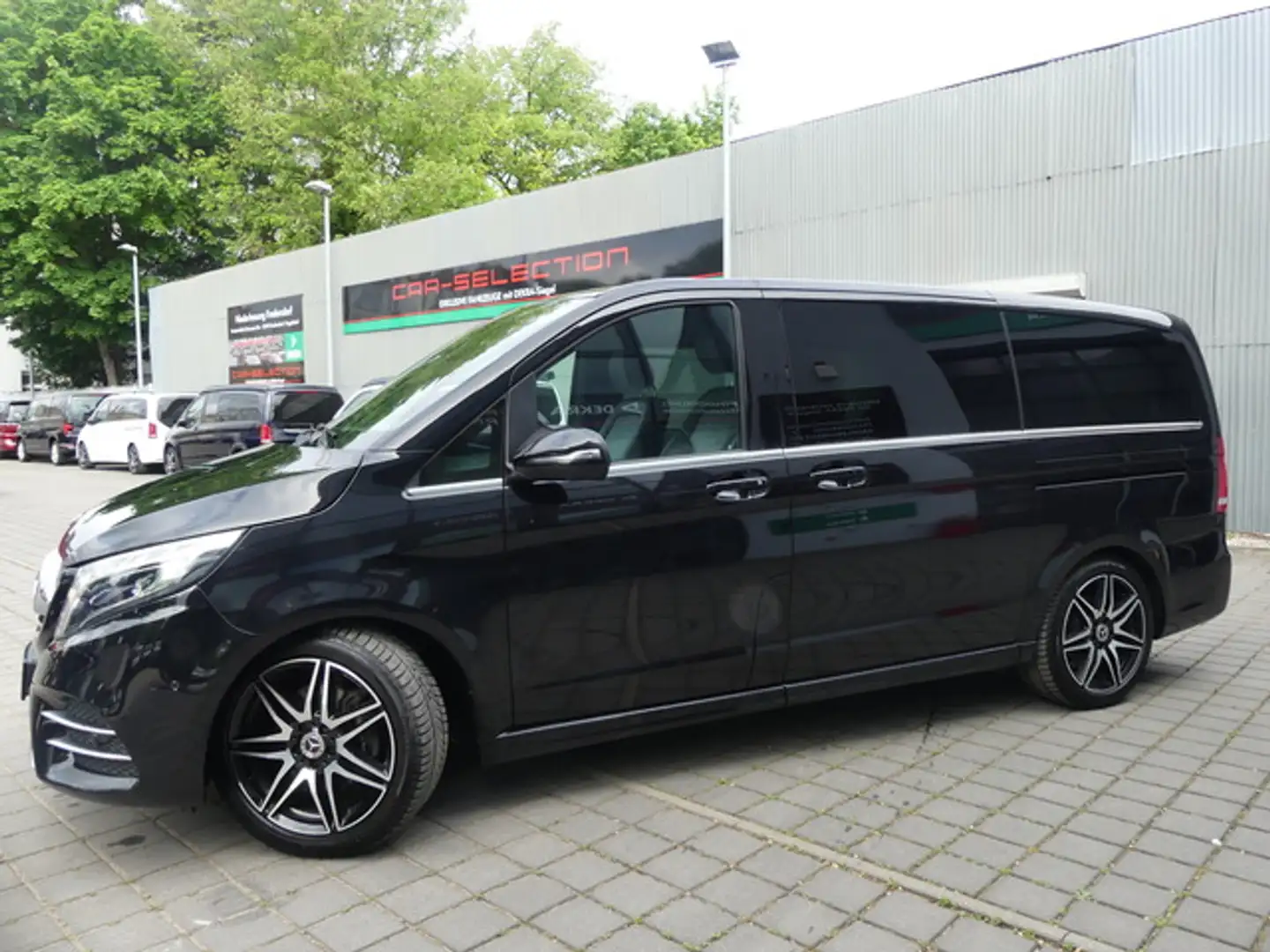 Mercedes-Benz V 300 d Avantgarde AMG Lang STHZ/E-TÜREN/MEMORY Schwarz - 2